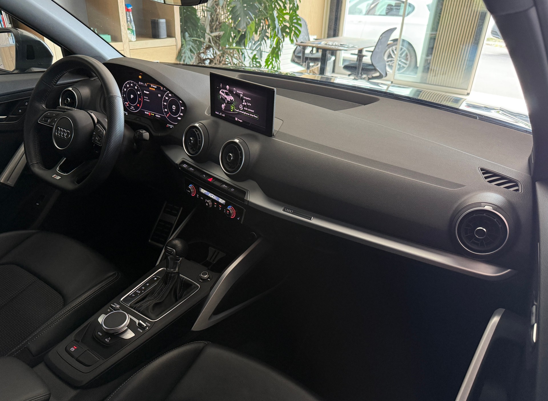 AUDI Q2 35 TFSI Sport Attraction S-tronic-image-12