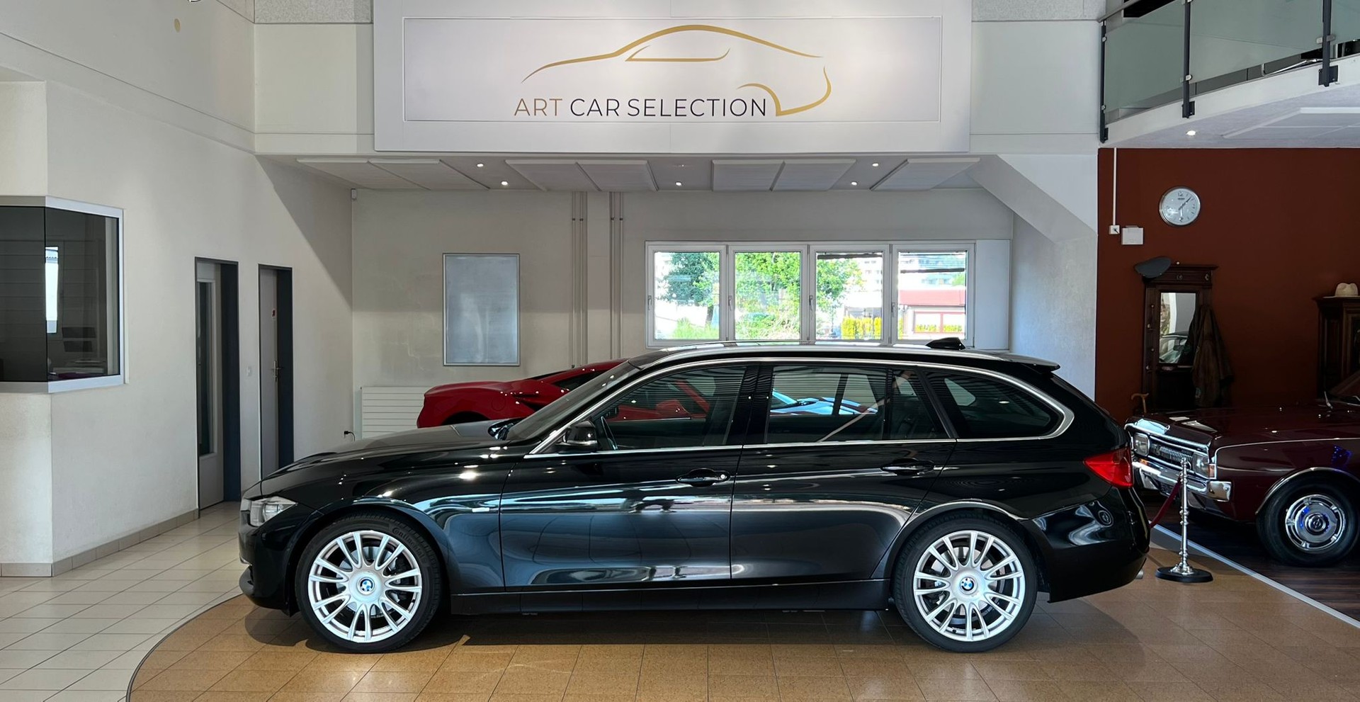 BMW 330d xDrive Touring Luxury Line Steptronic *Frisch ab MFK*-image-1