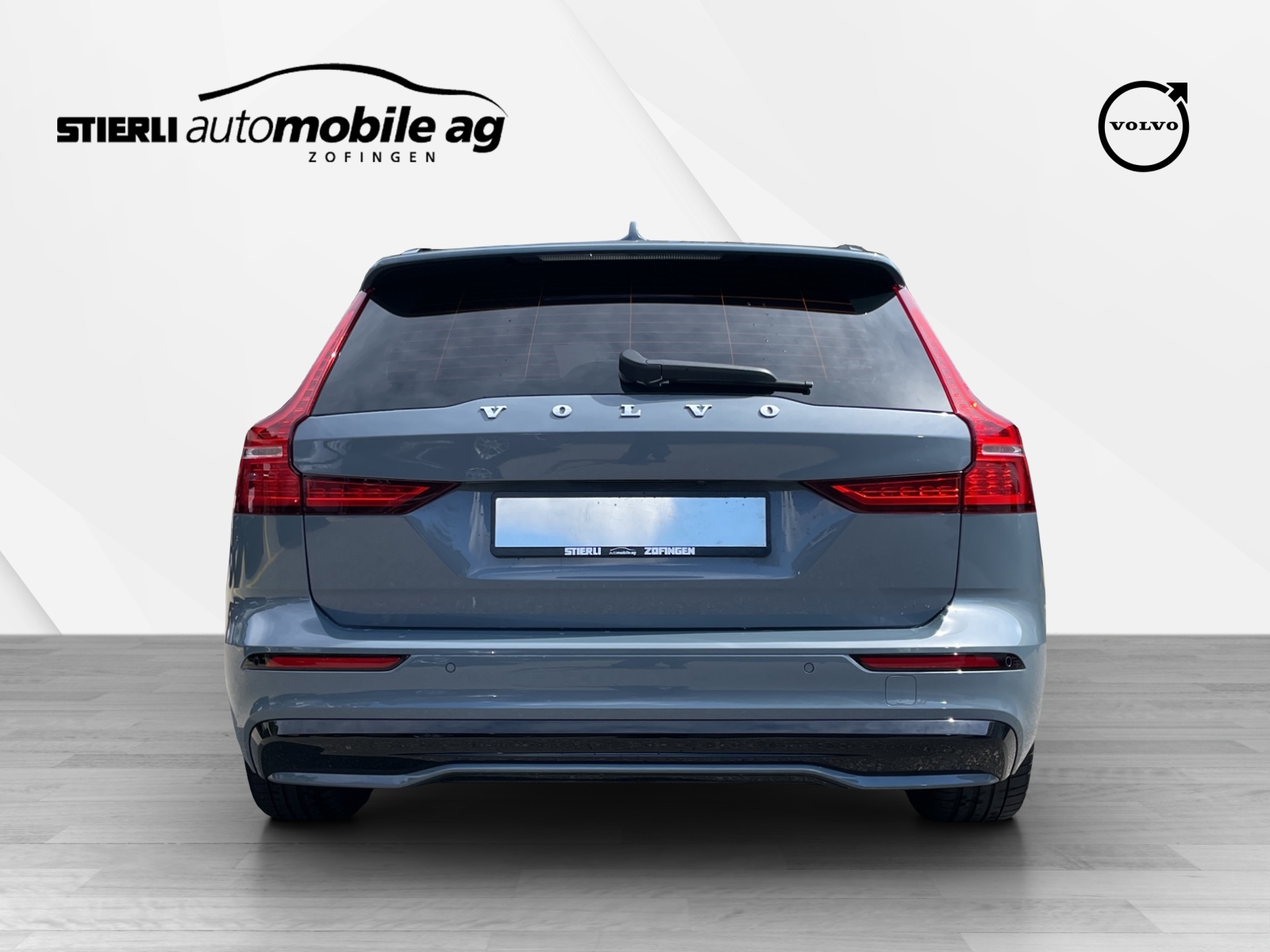 VOLVO V60 2.0 B5 Ultimate Dark AWD-image-5