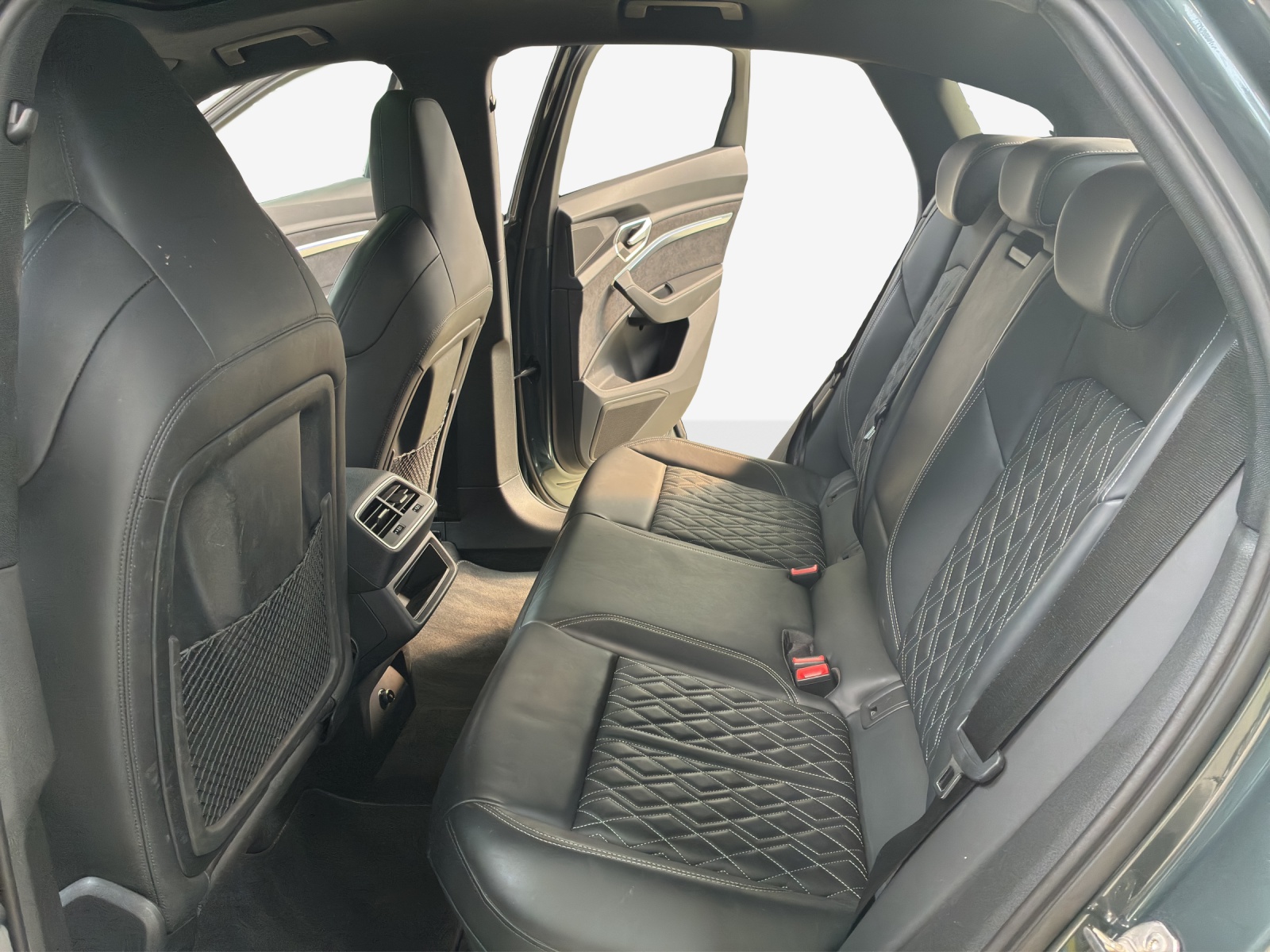 AUDI e-tron 55 Sportback S Line Black Edition quattro-image-11