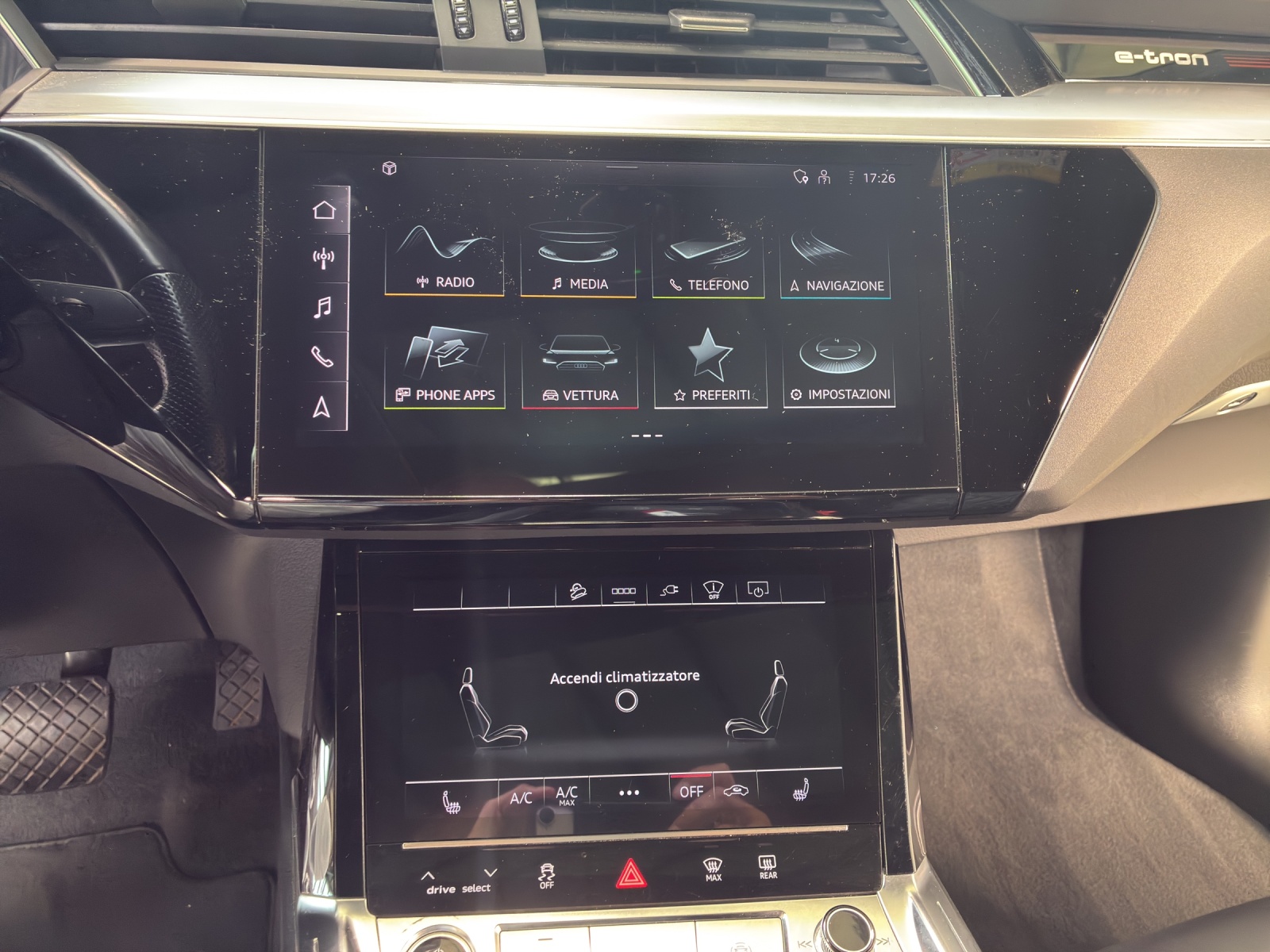 AUDI e-tron 55 Sportback S Line Black Edition quattro-image-10
