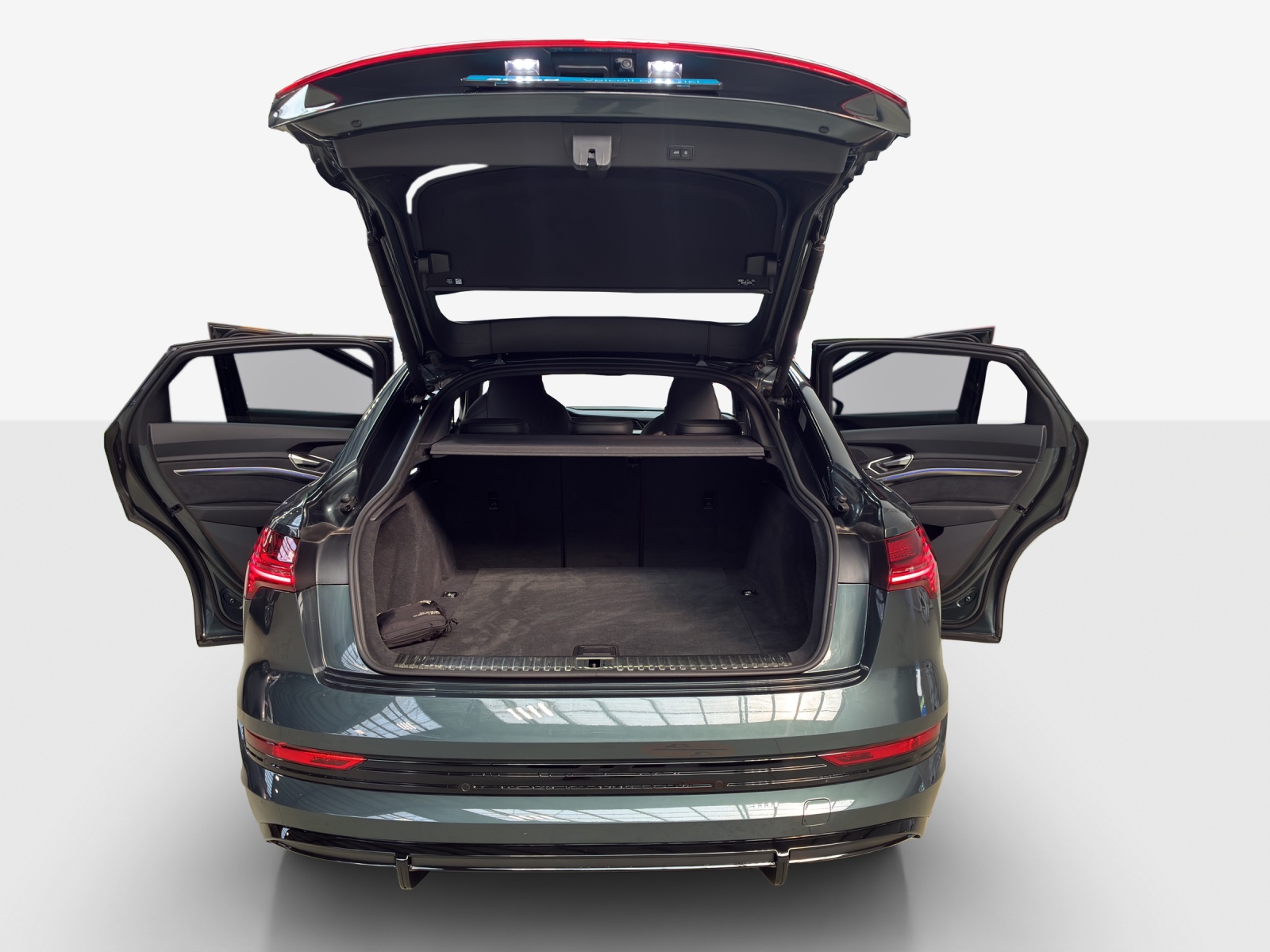 AUDI e-tron 55 Sportback S Line Black Edition quattro-image-12