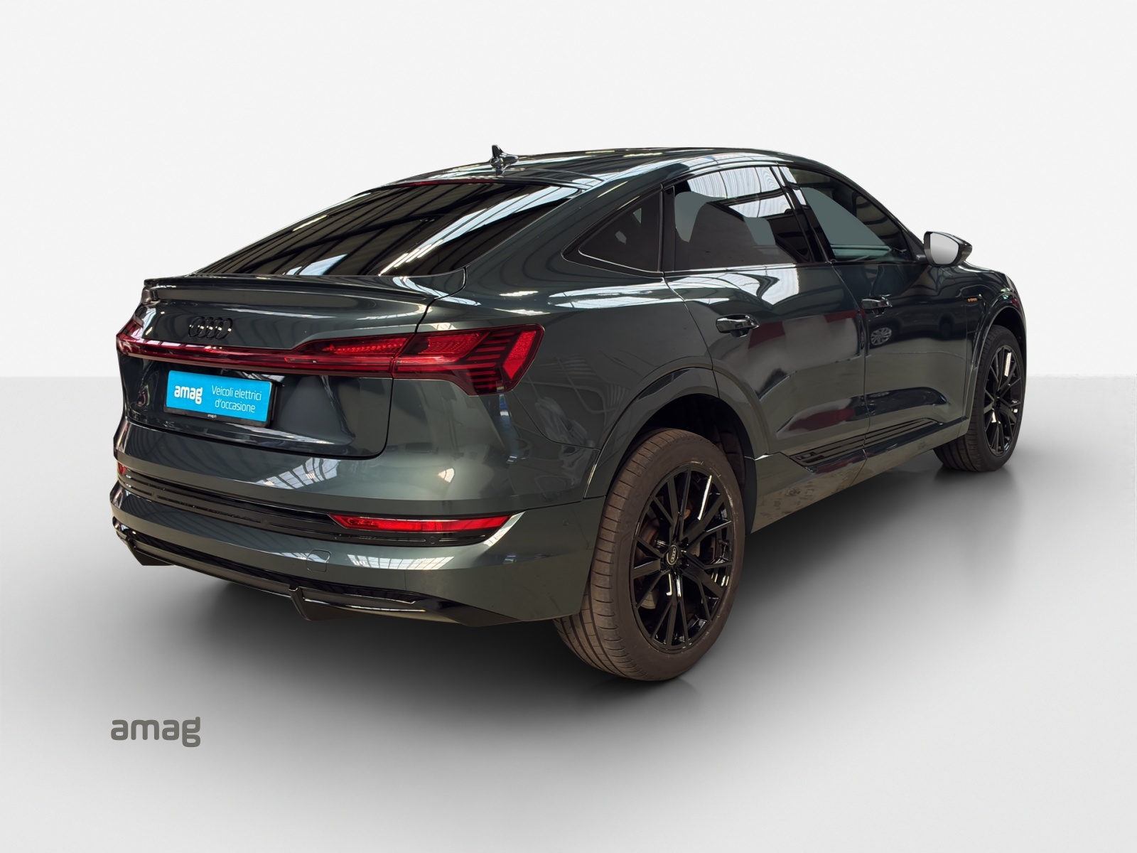 AUDI e-tron 55 Sportback S Line Black Edition quattro-image-4