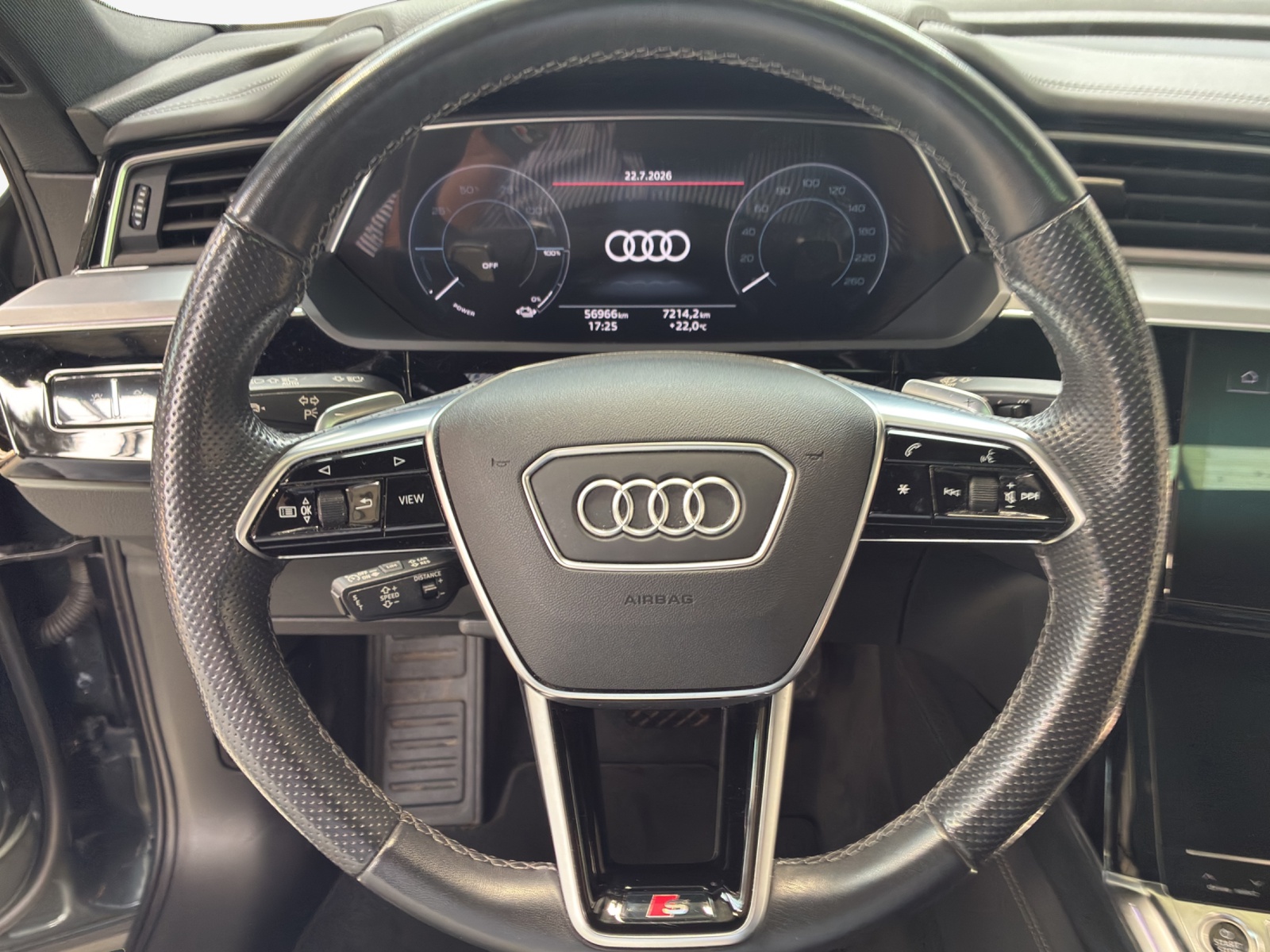 AUDI e-tron 55 Sportback S Line Black Edition quattro-image-9
