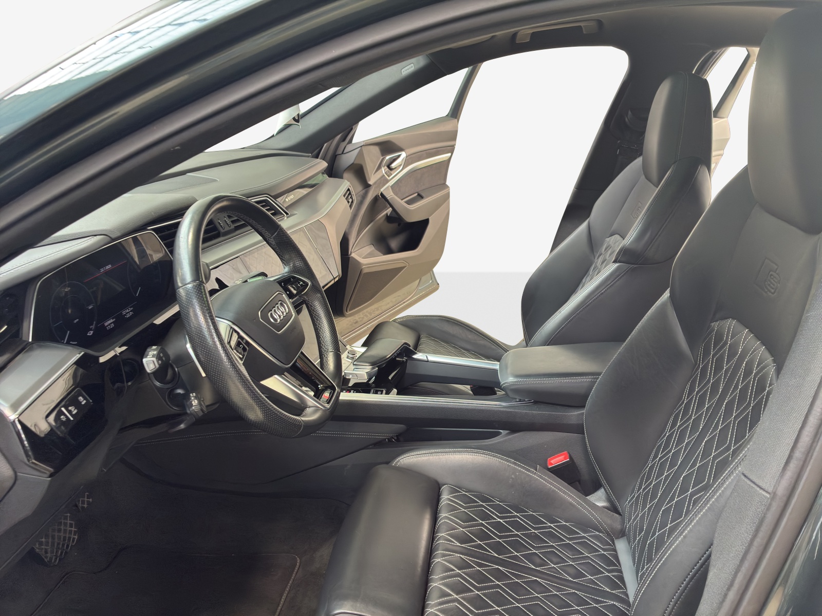 AUDI e-tron 55 Sportback S Line Black Edition quattro-image-7