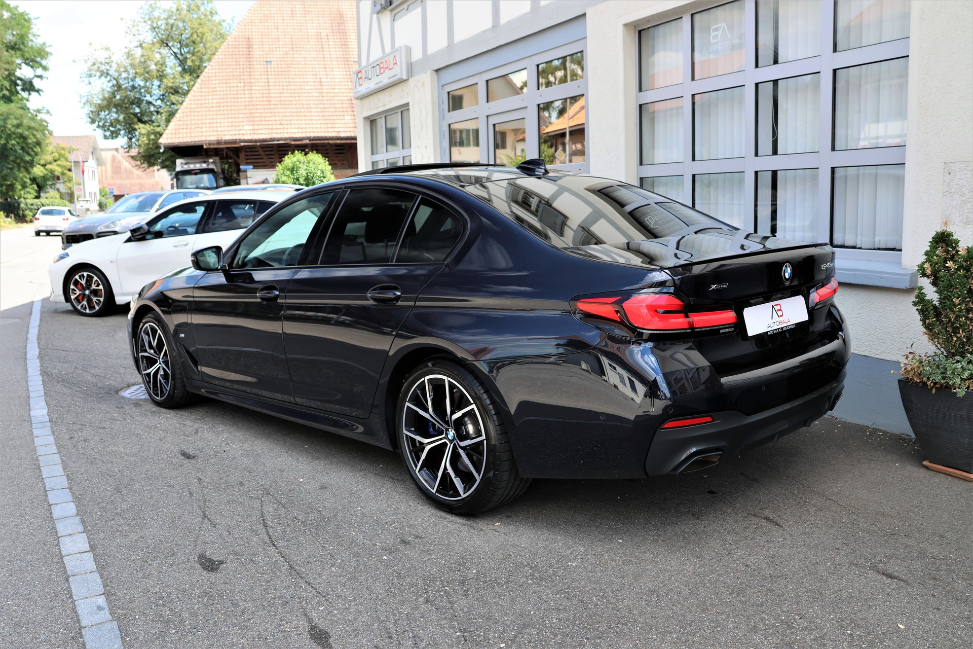 BMW 545e xDrive M Sport Steptronic (CH)-image-6