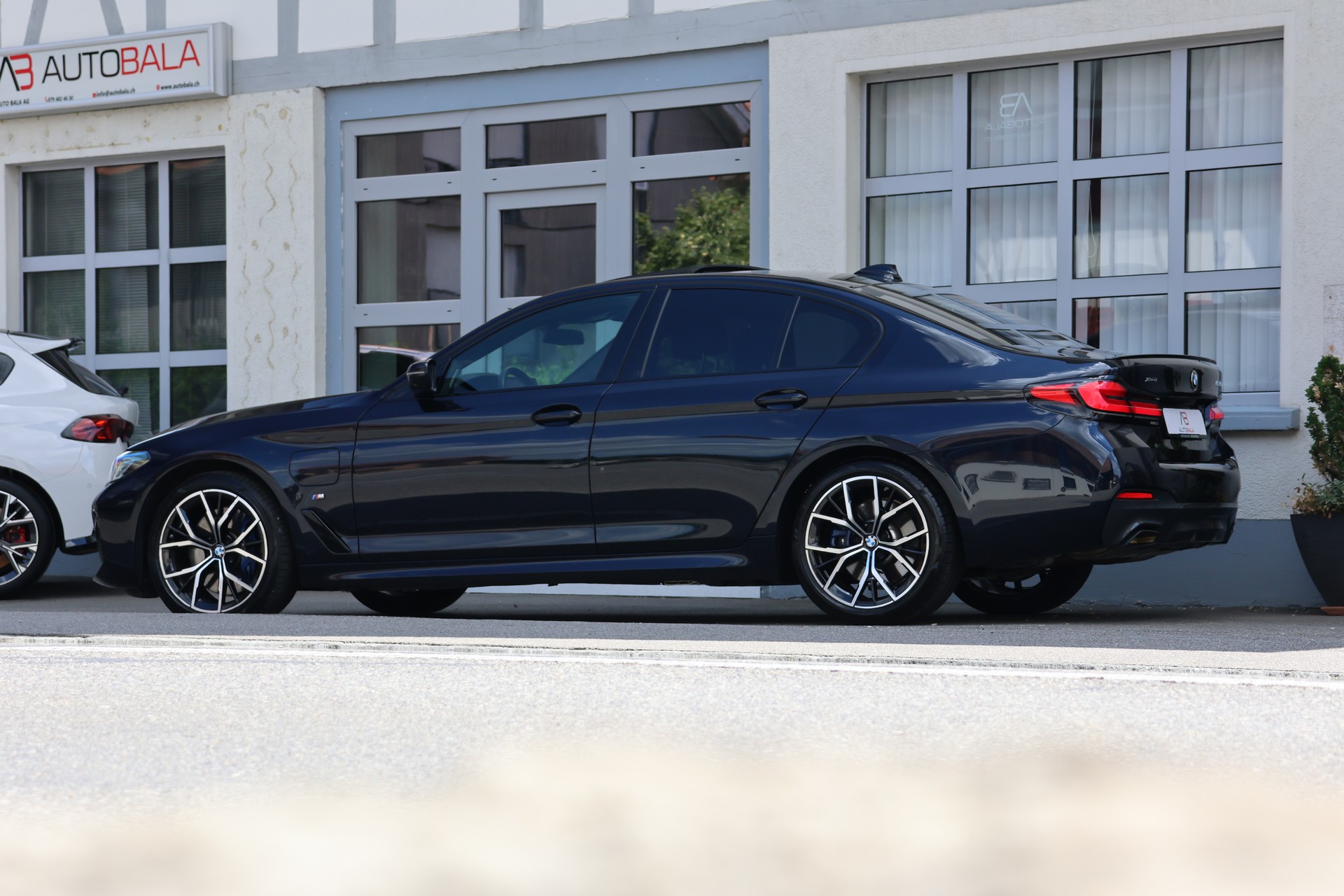 BMW 545e xDrive M Sport Steptronic (CH)-image-3