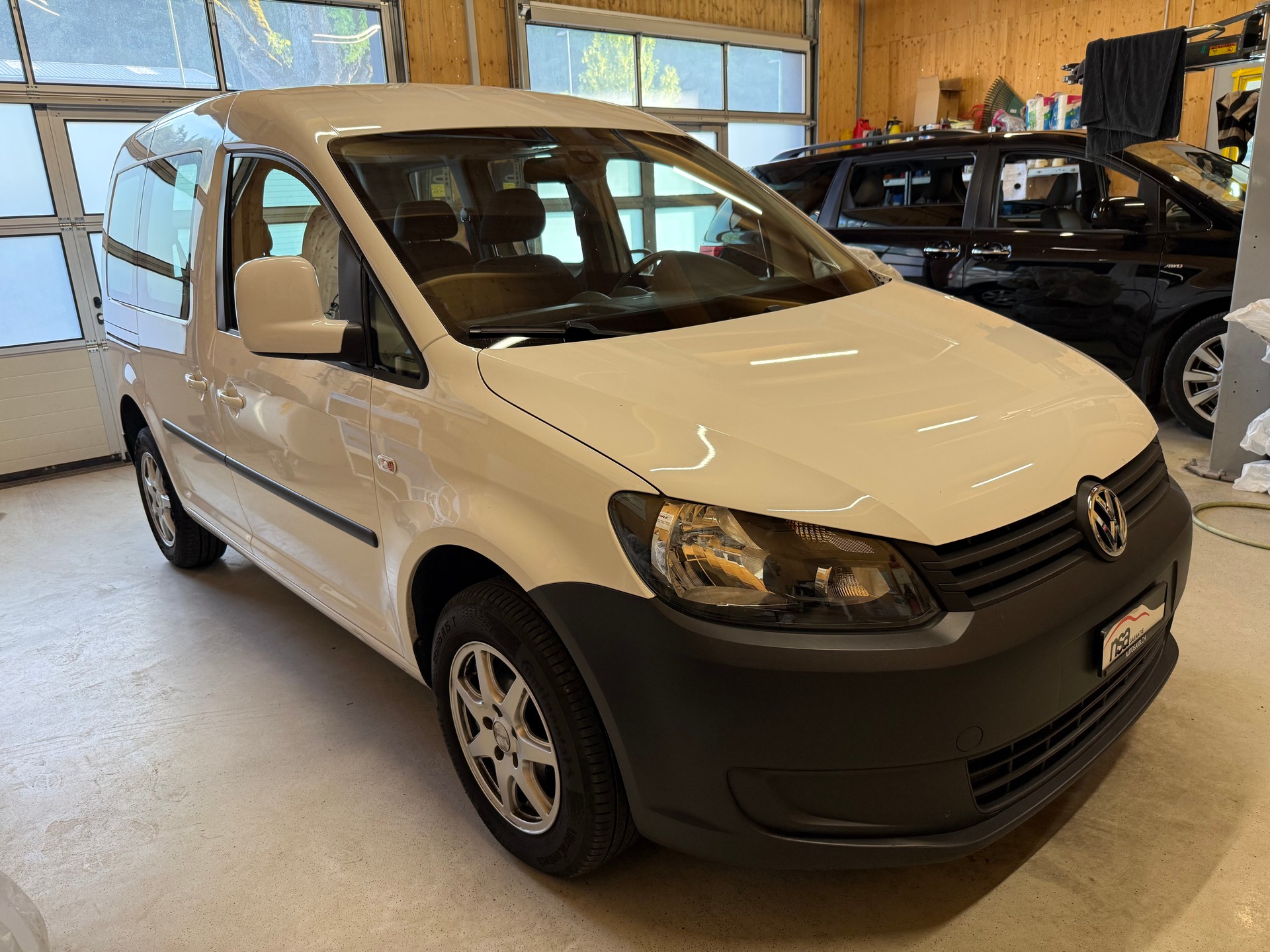 VW Caddy 2.0 TDI 4Motion Trendline-image-2