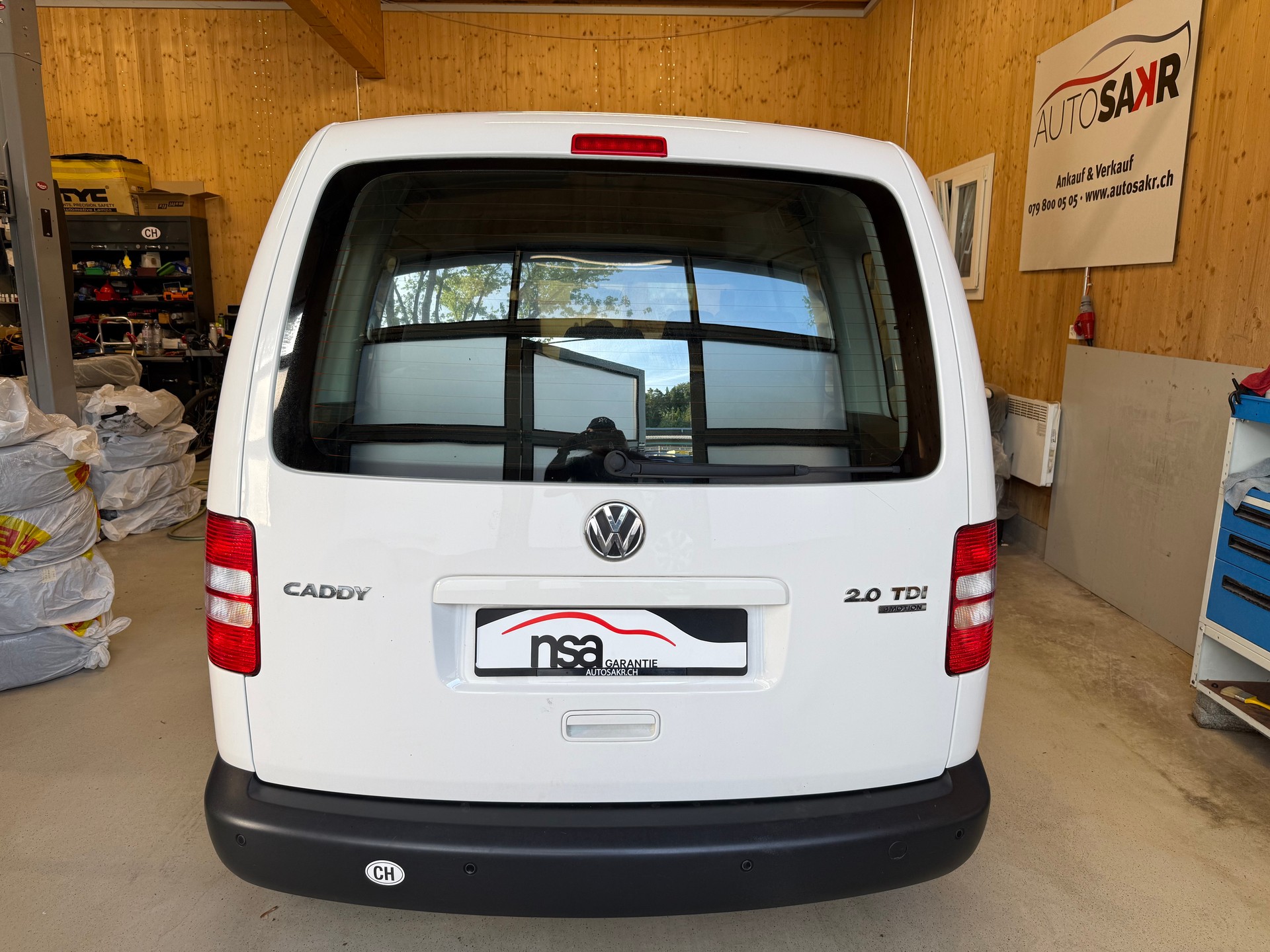 VW Caddy 2.0 TDI 4Motion Trendline-image-4