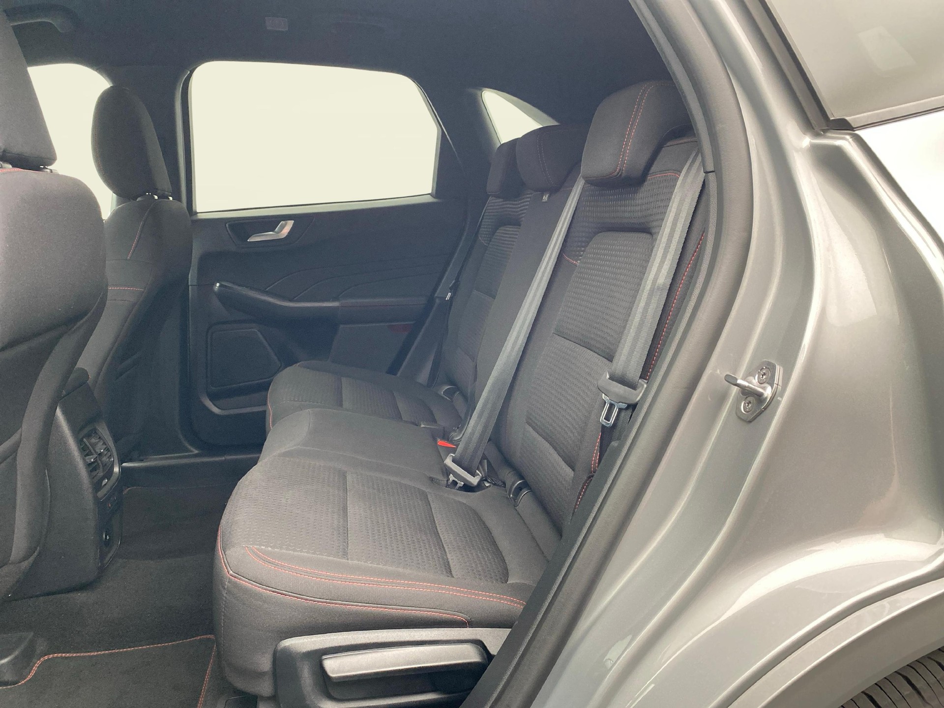 FORD Kuga 2.5 Plug-in Hybrid ST-Line-image-4