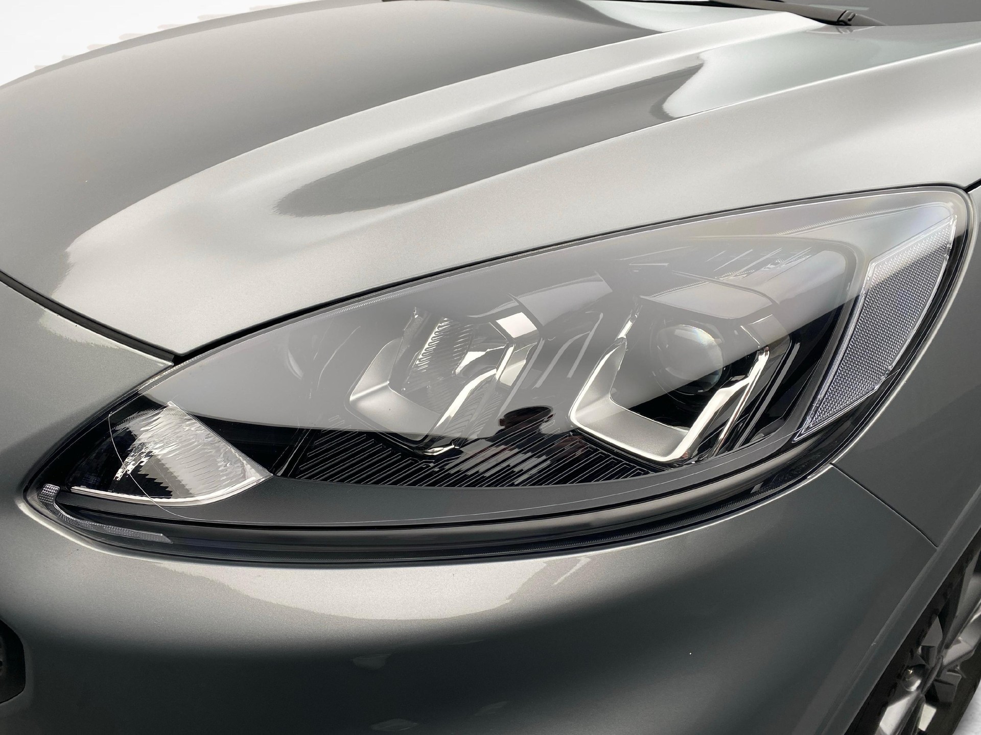 FORD Kuga 2.5 Plug-in Hybrid ST-Line-image-20