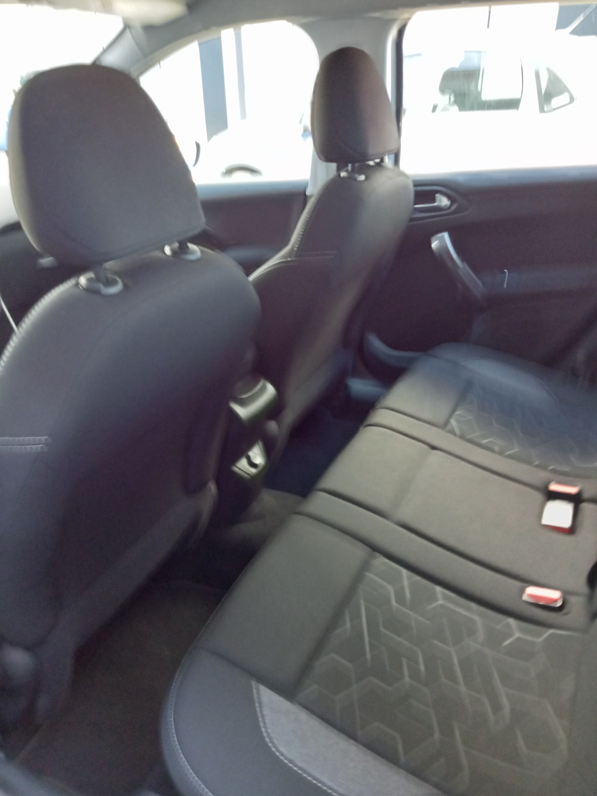 PEUGEOT 2008 1.2 PureTech Active ETG5-image-11