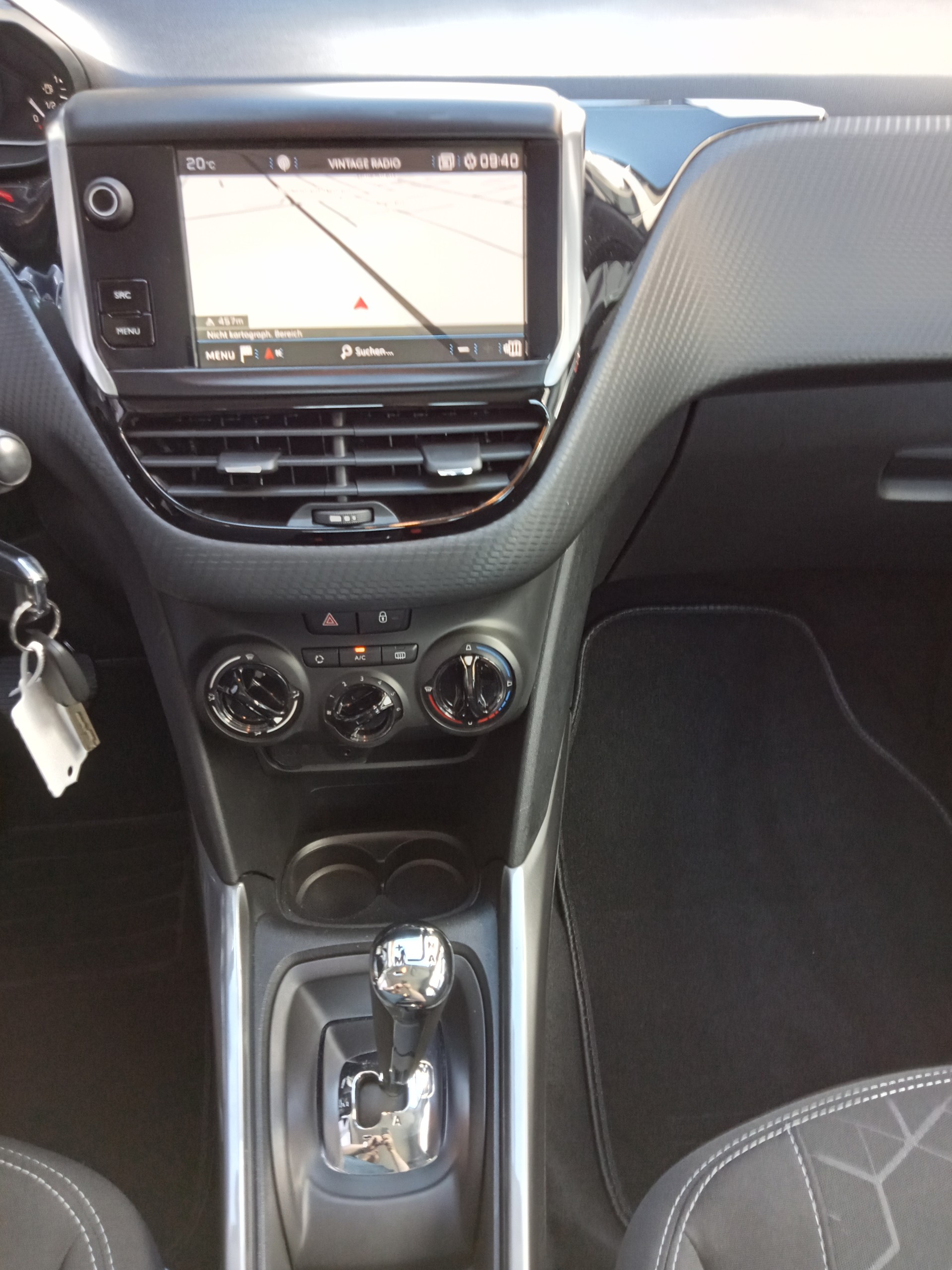 PEUGEOT 2008 1.2 PureTech Active ETG5-image-8