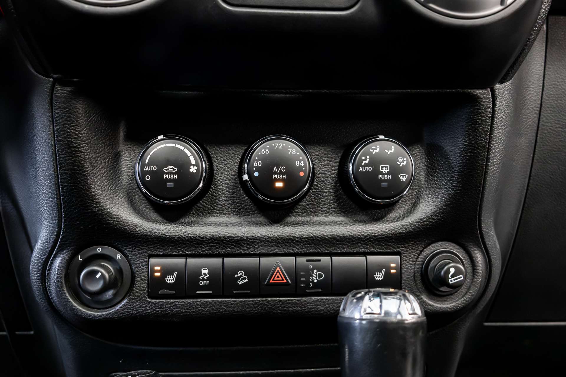 JEEP Wrangler 3.8 Unlimited Rubicon Automatic-image-18