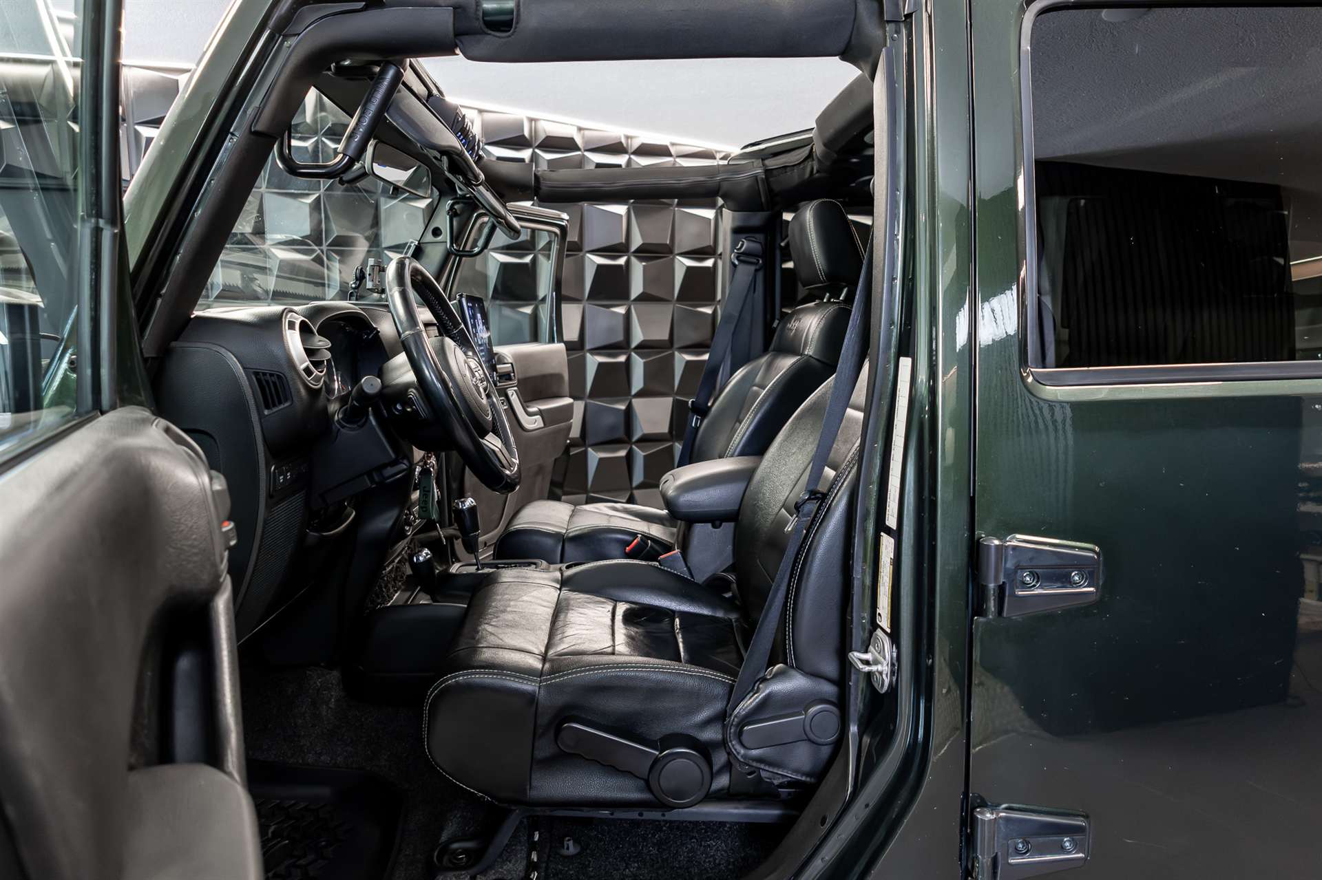 JEEP Wrangler 3.8 Unlimited Rubicon Automatic-image-10