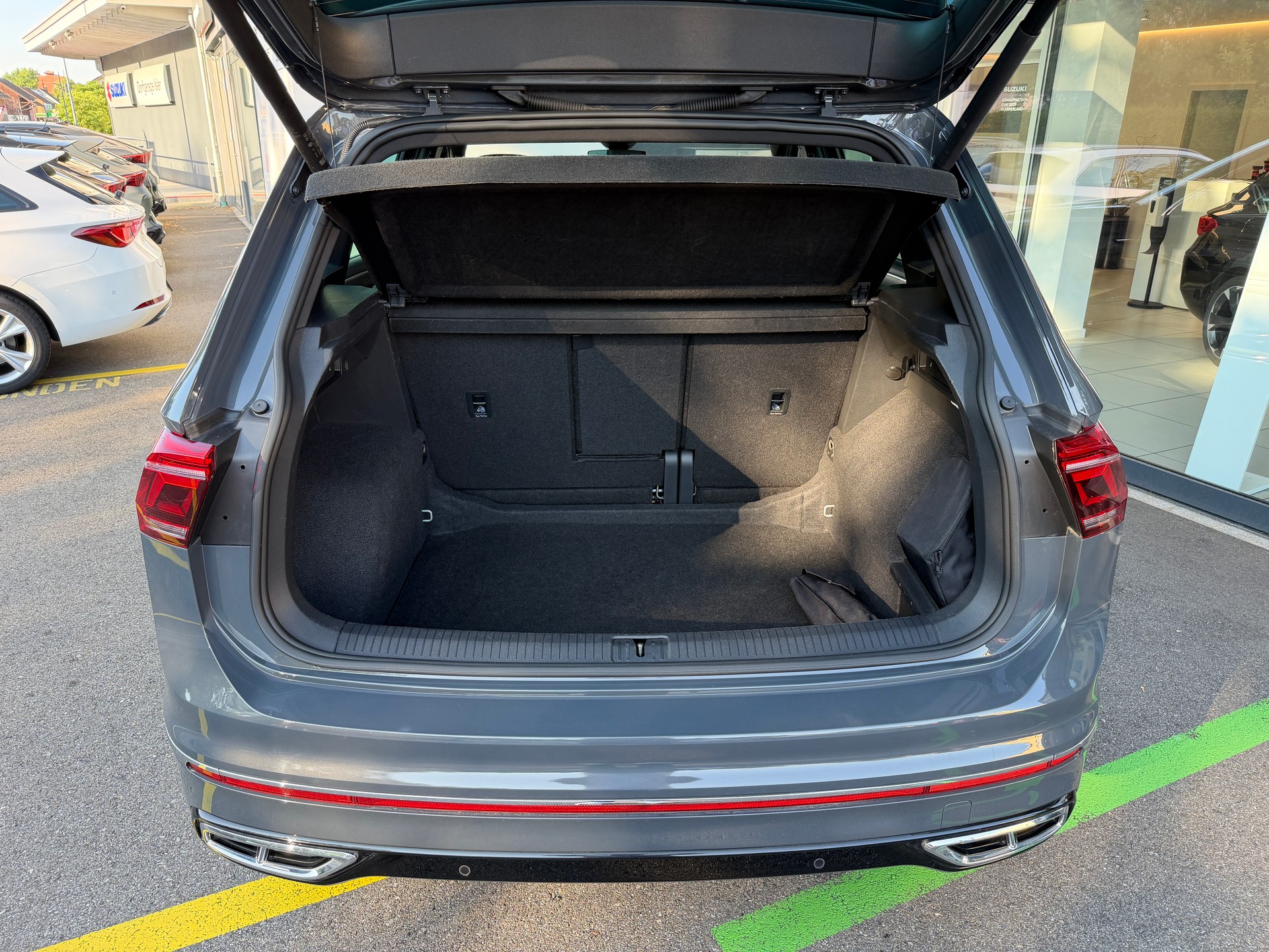 VW Tiguan Allspace 2.0TSI R-Line 4Motion DSG-image-6