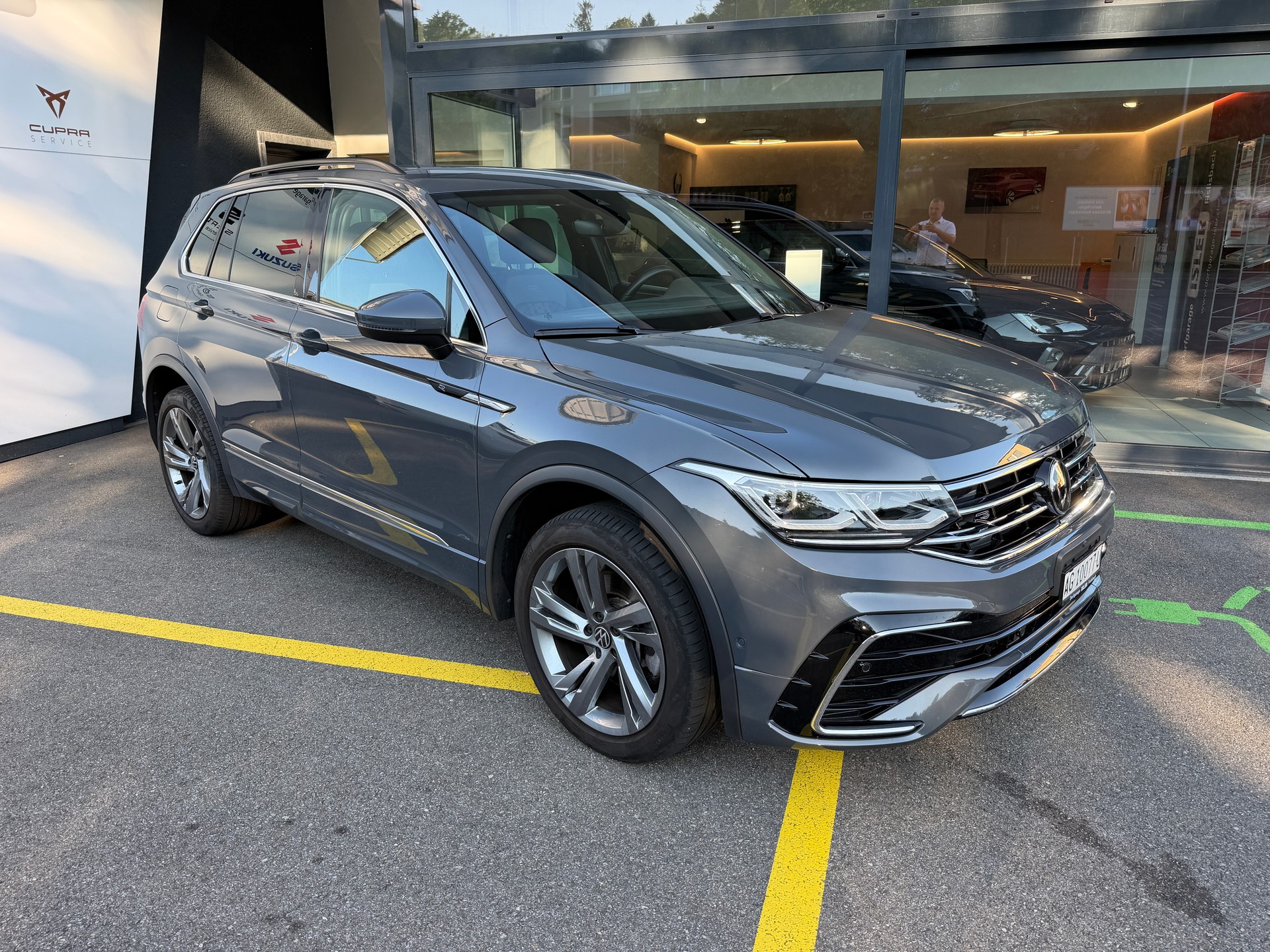 VW Tiguan Allspace 2.0TSI R-Line 4Motion DSG-image-0
