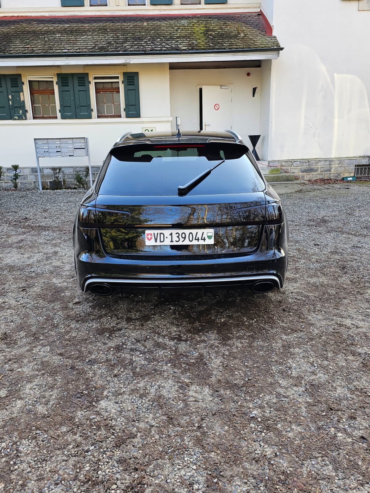 AUDI RS6 Avant 4.0 TFSI V8 quattro Tiptronic-image-4