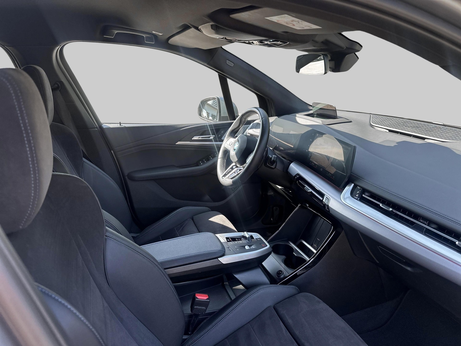 BMW 230e xDrive M Sport-image-13