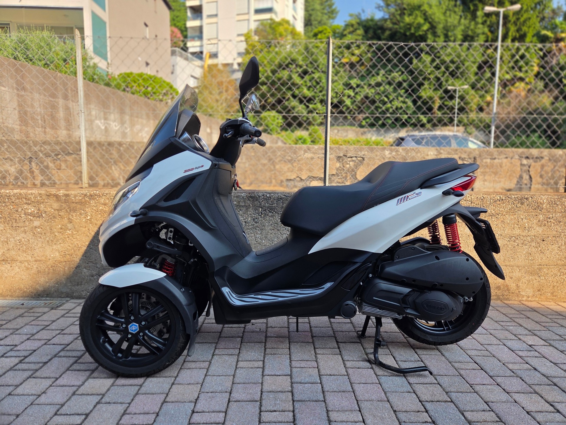 PIAGGIO MP3 300-image-7