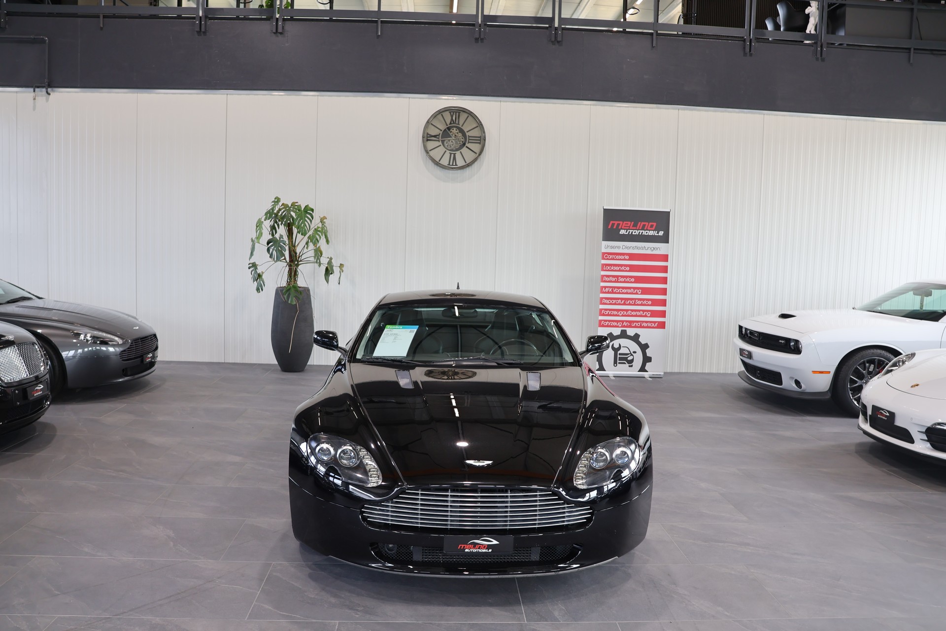 ASTON MARTIN V8 Vantage 4.3-image-2