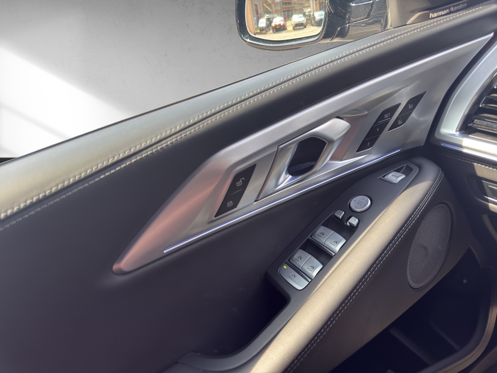 BMW XM xDrive 50e PHEV Steptronic-image-14