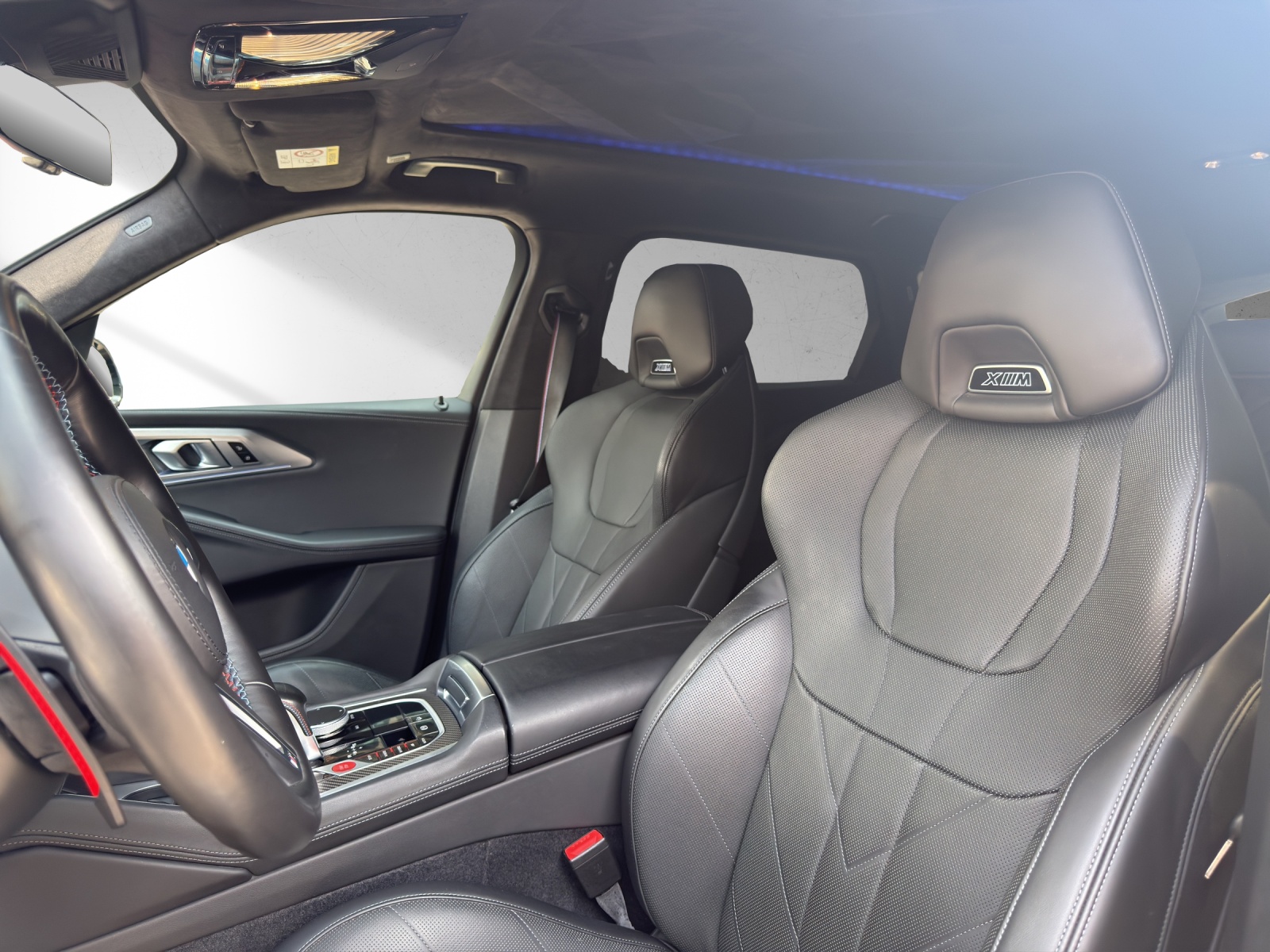 BMW XM xDrive 50e PHEV Steptronic-image-15