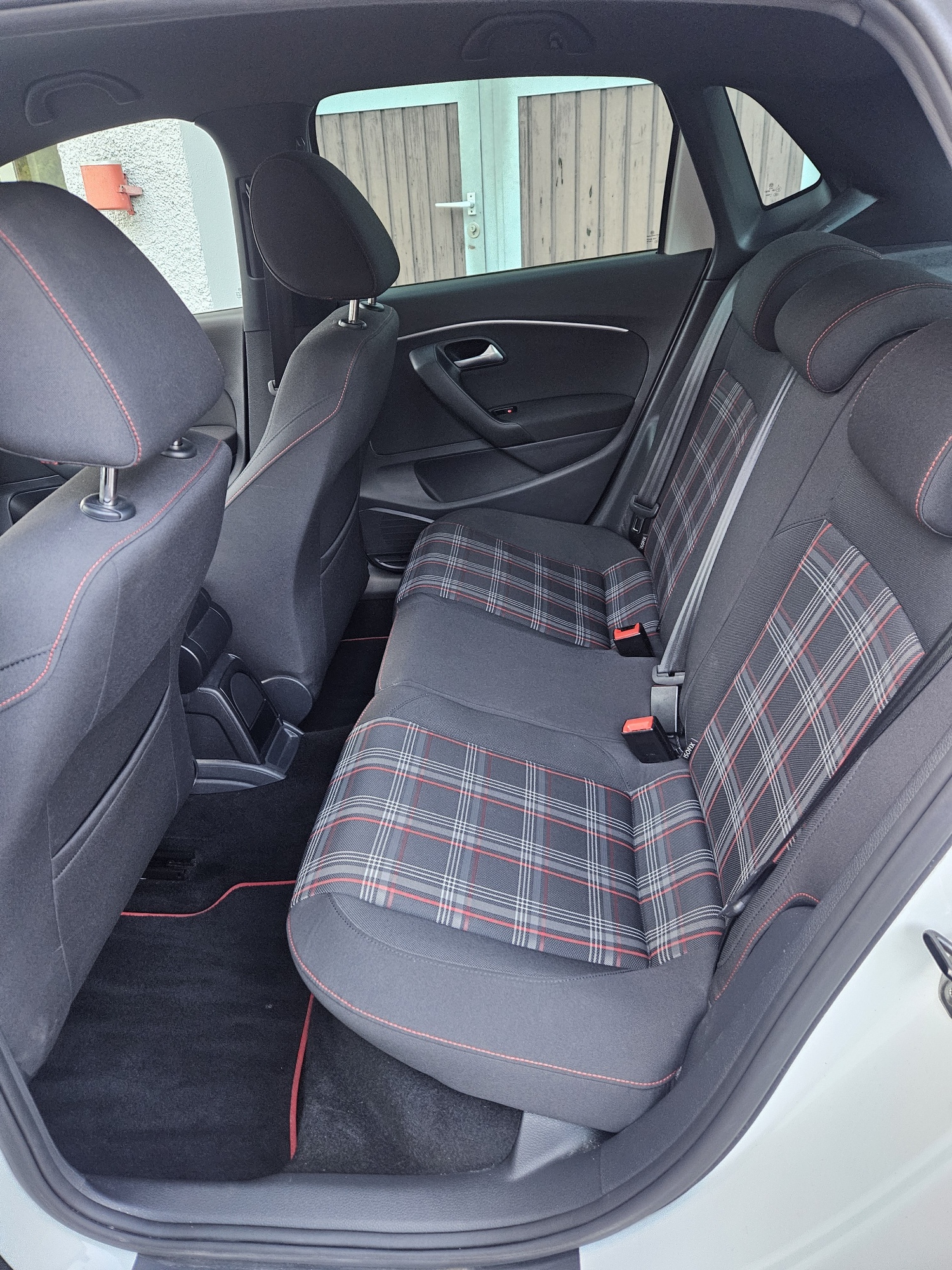 VW Polo 1.8 TSI GTI DSG-image-6