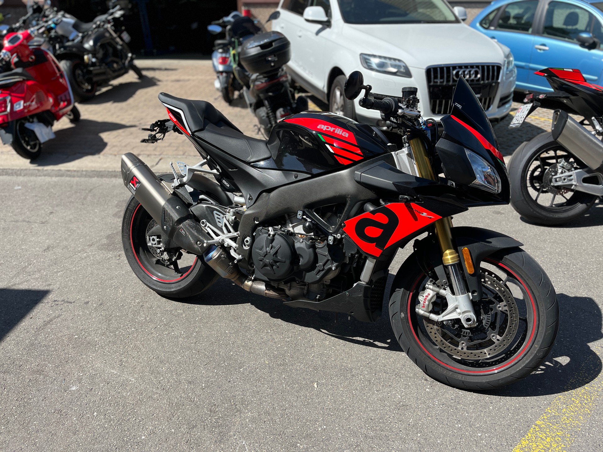 APRILIA Tuono V4 1100 RR-image-1