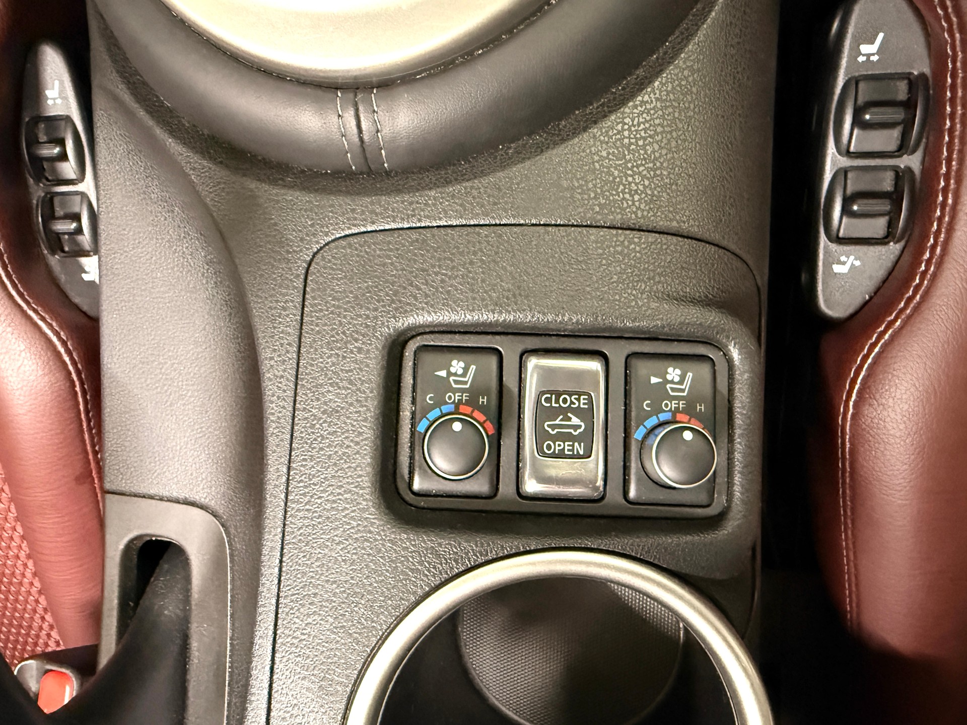 NISSAN Roadster-image-17
