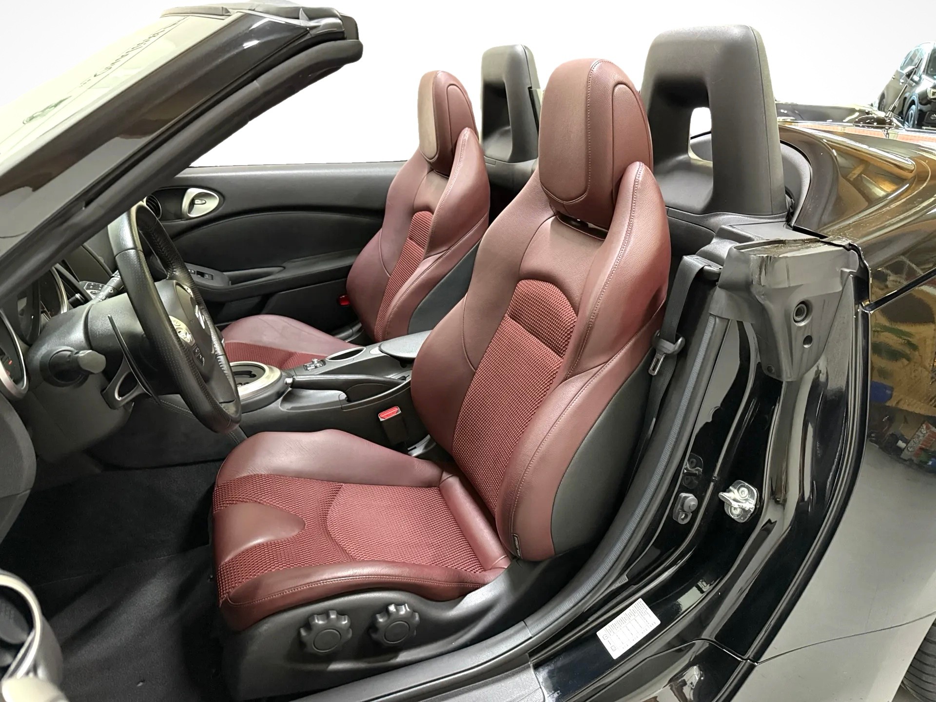 NISSAN Roadster-image-13