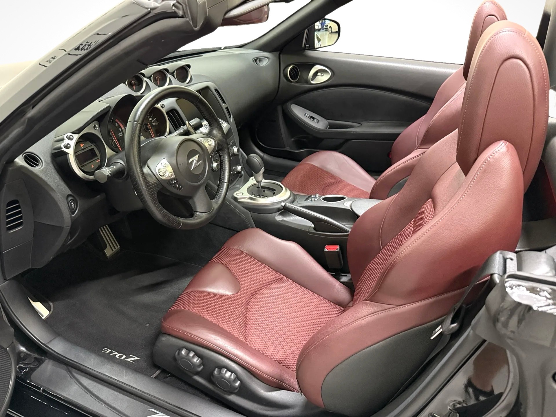 NISSAN Roadster-image-12