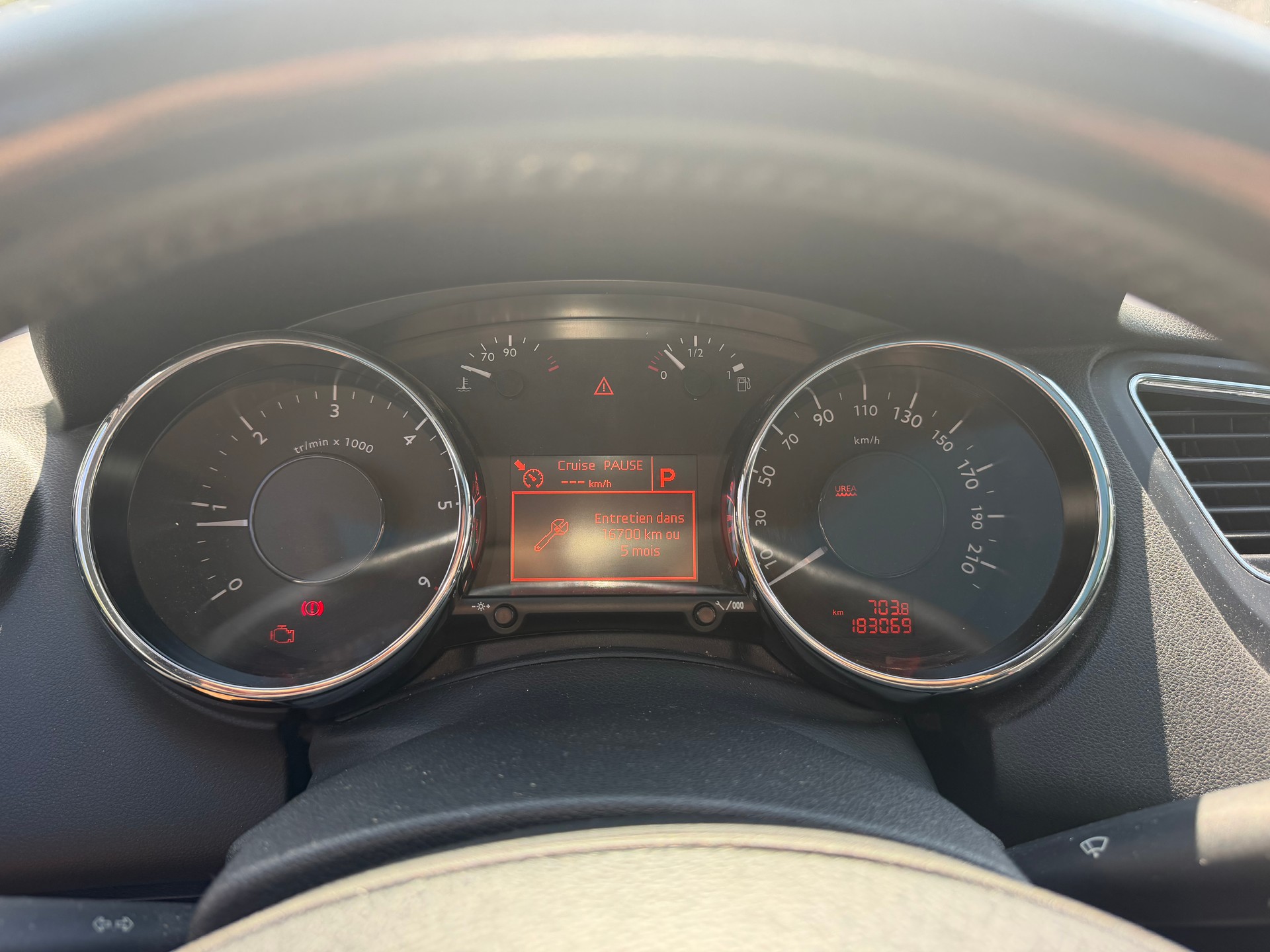 PEUGEOT 5008 1.6 BlueHDi Allure Tiptronic-image-7