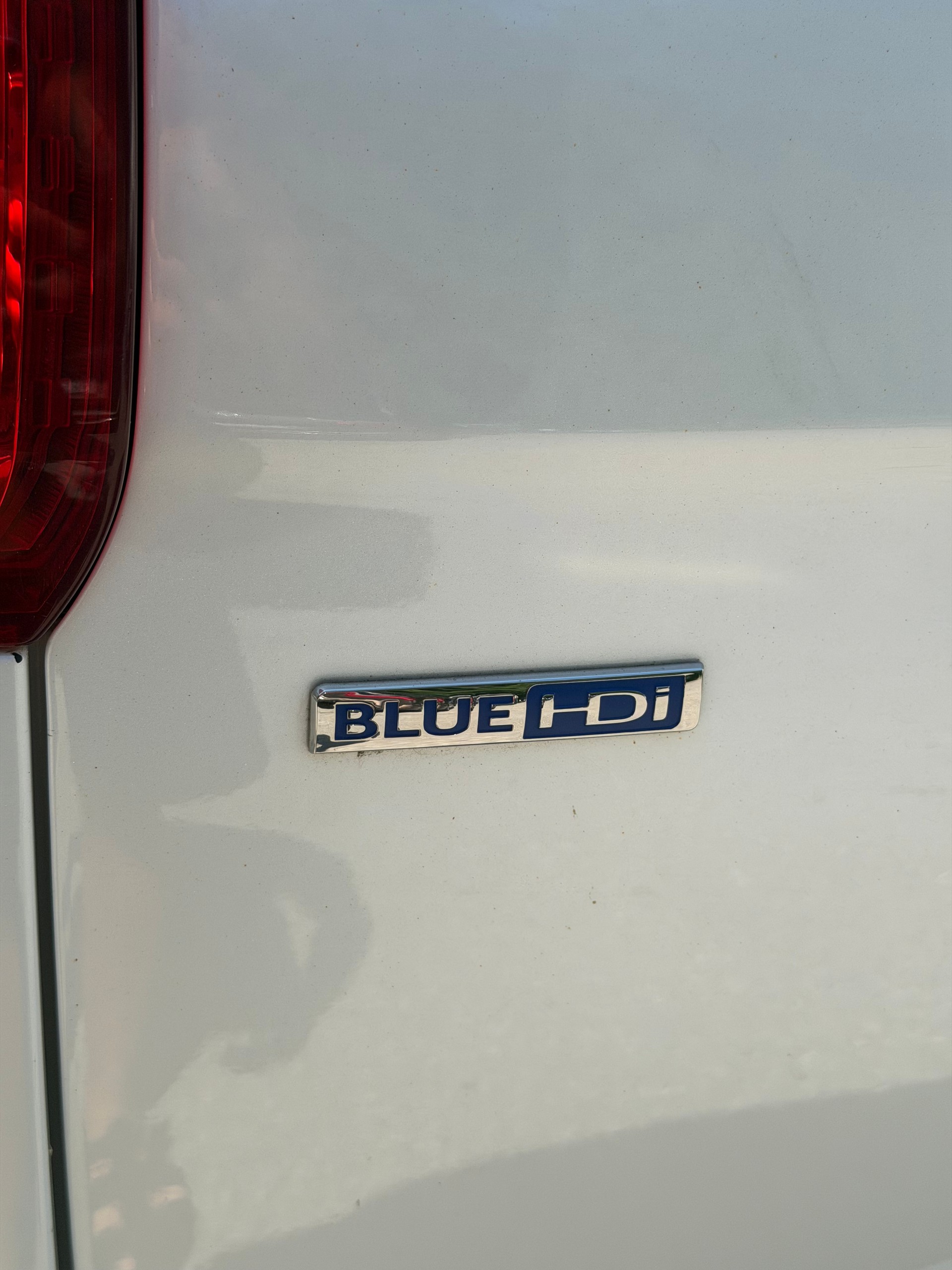 PEUGEOT 5008 1.6 BlueHDi Allure Tiptronic-image-6