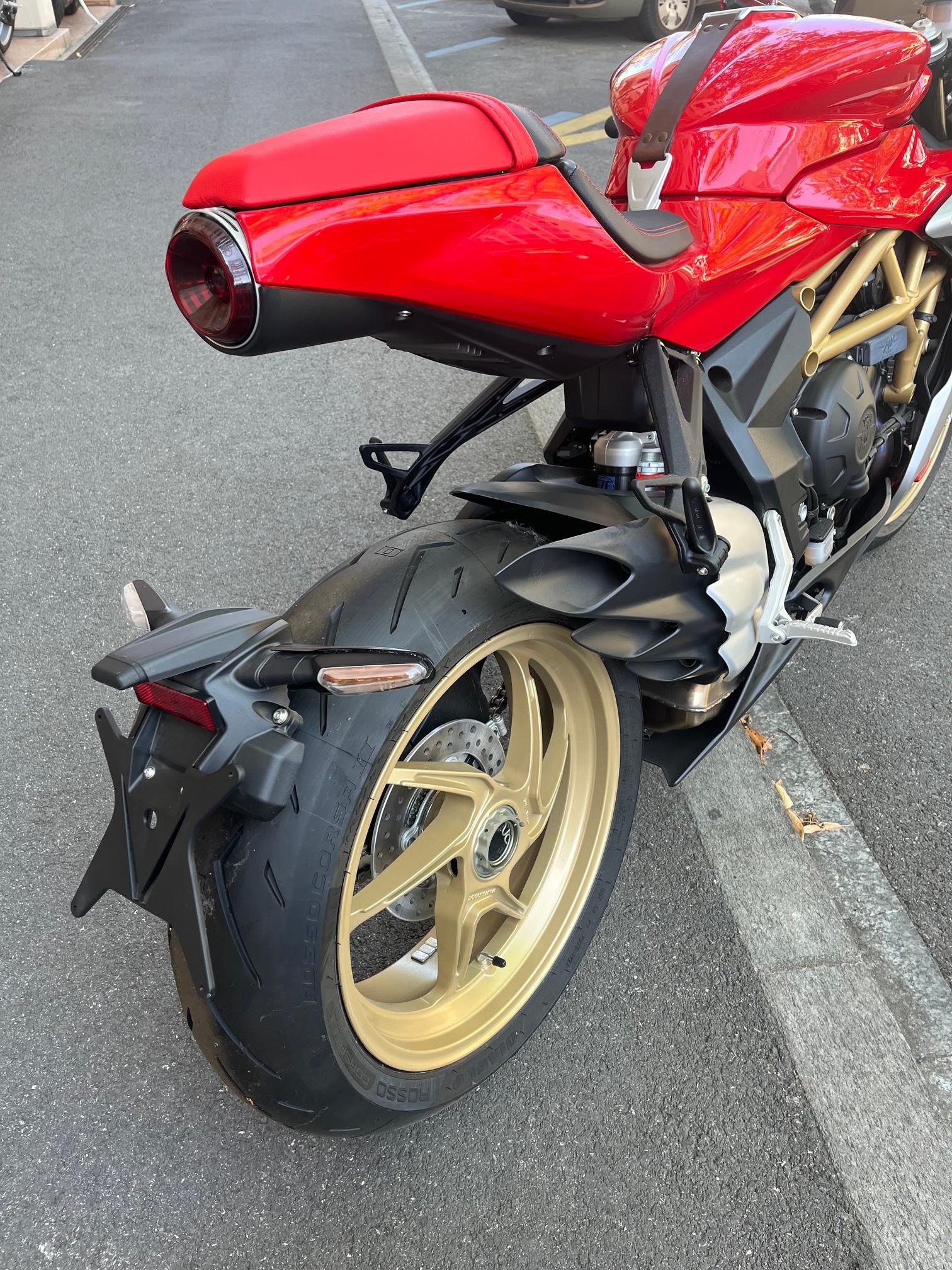 MV AGUSTA Superveloce 800-image-5