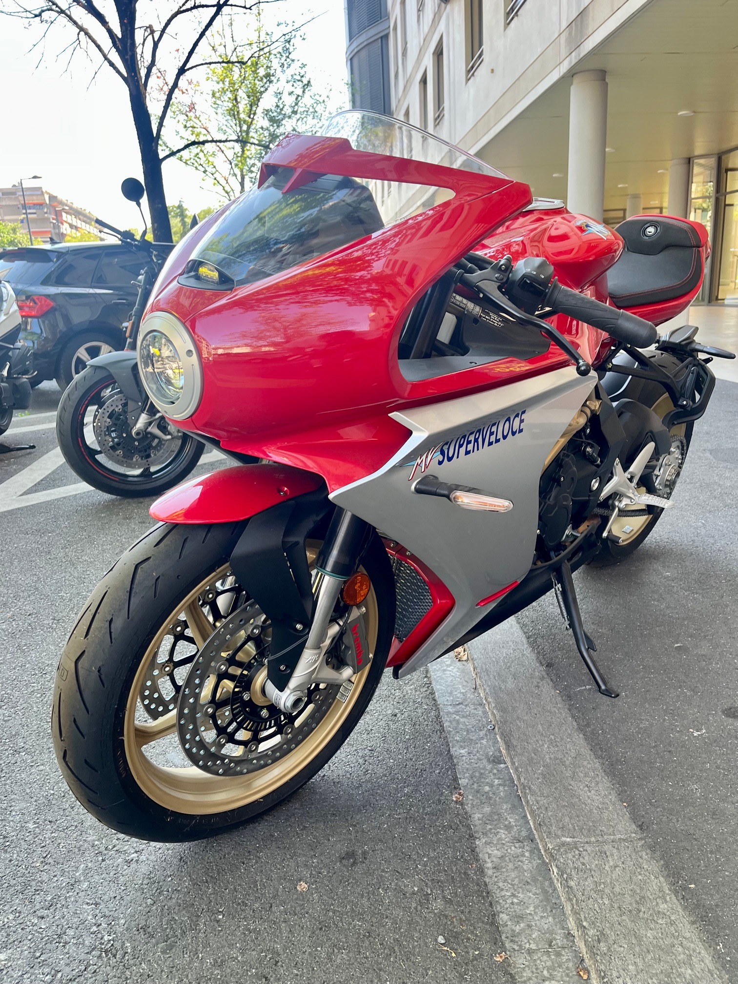 MV AGUSTA Superveloce 800-image-2