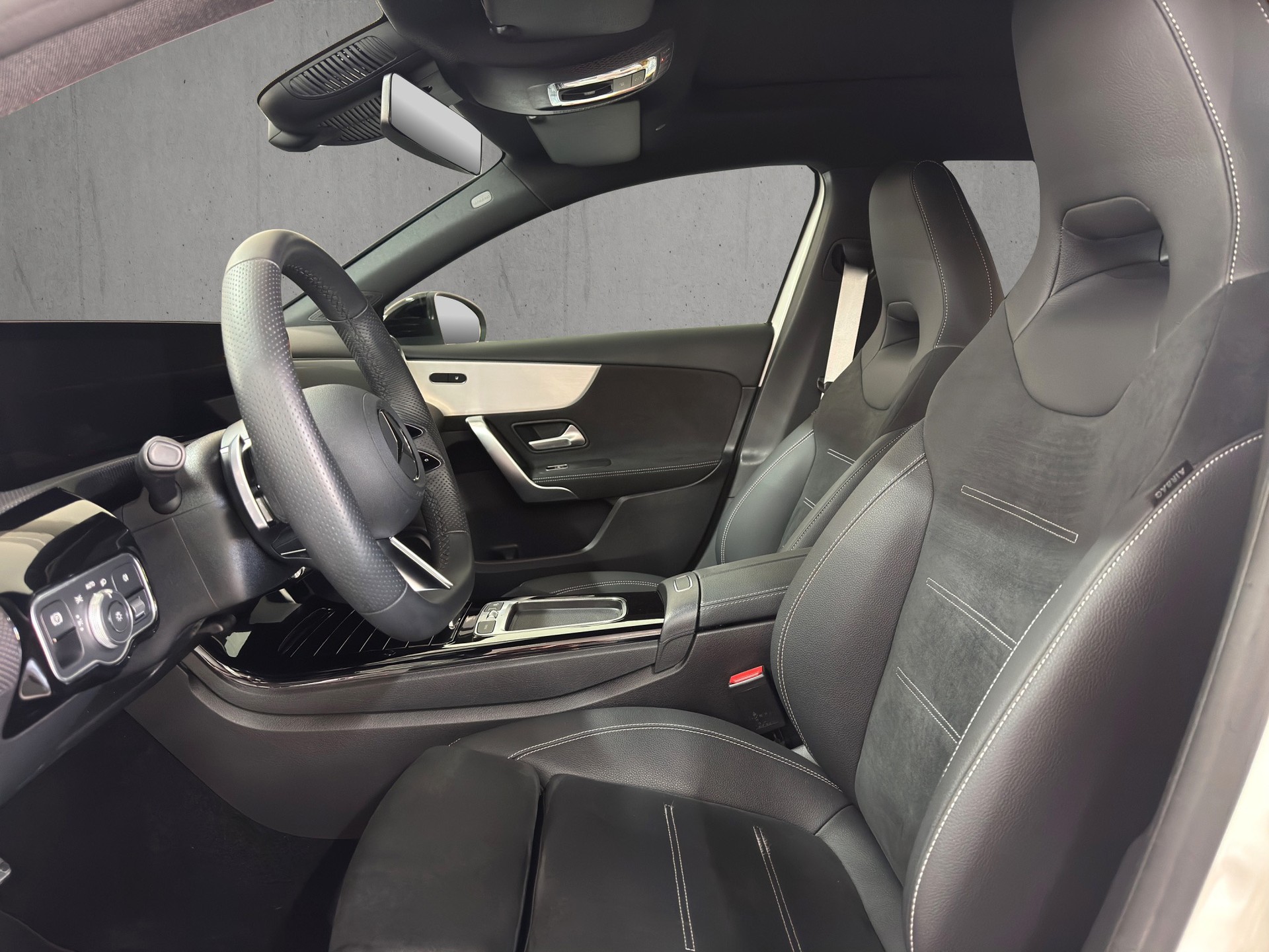 MERCEDES-BENZ A 200 7G-DCT AMG Line Special Edition-image-7