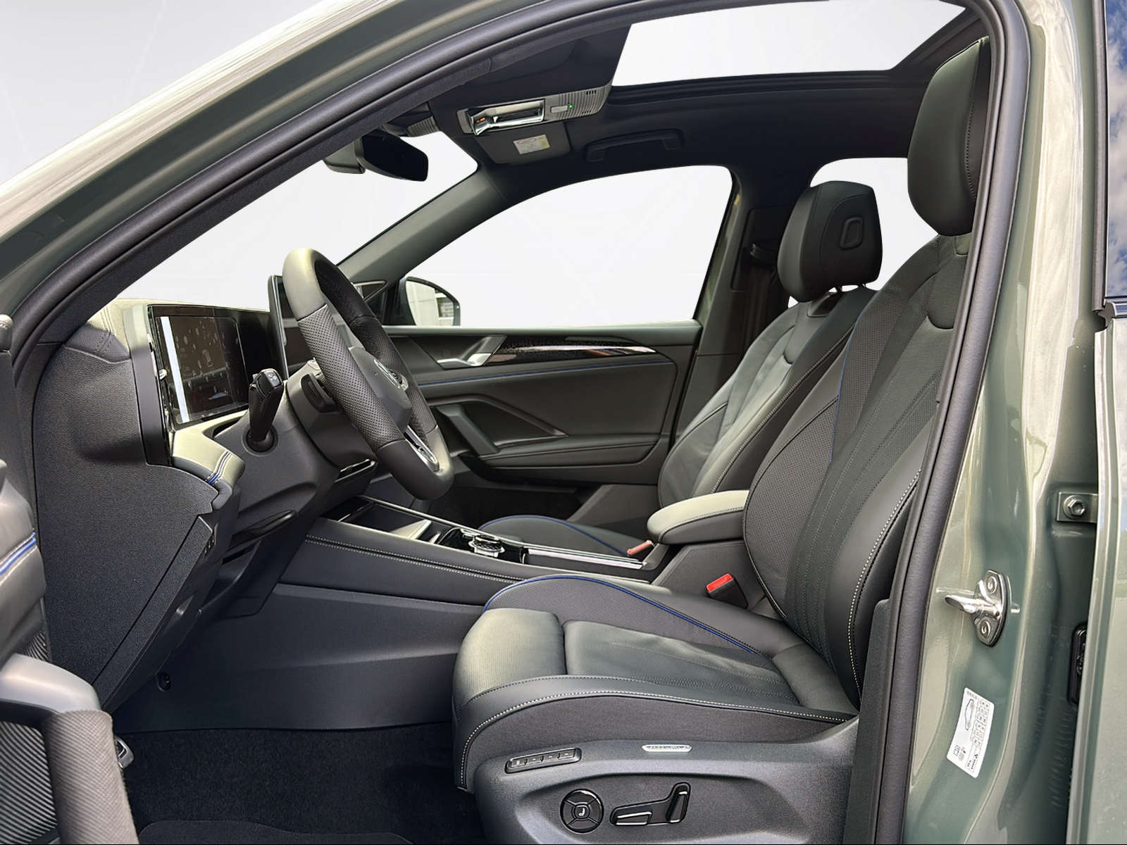 VW Tiguan 2.0 TSI DSG R-Line Plus 4Motion-image-8