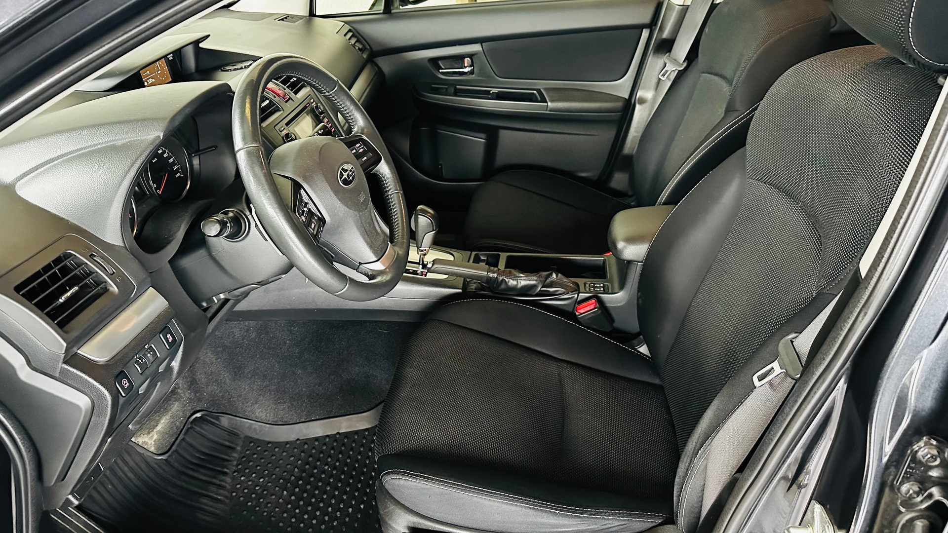 SUBARU XV 2.0 Swiss Two AWD CVT "AHK"-image-10