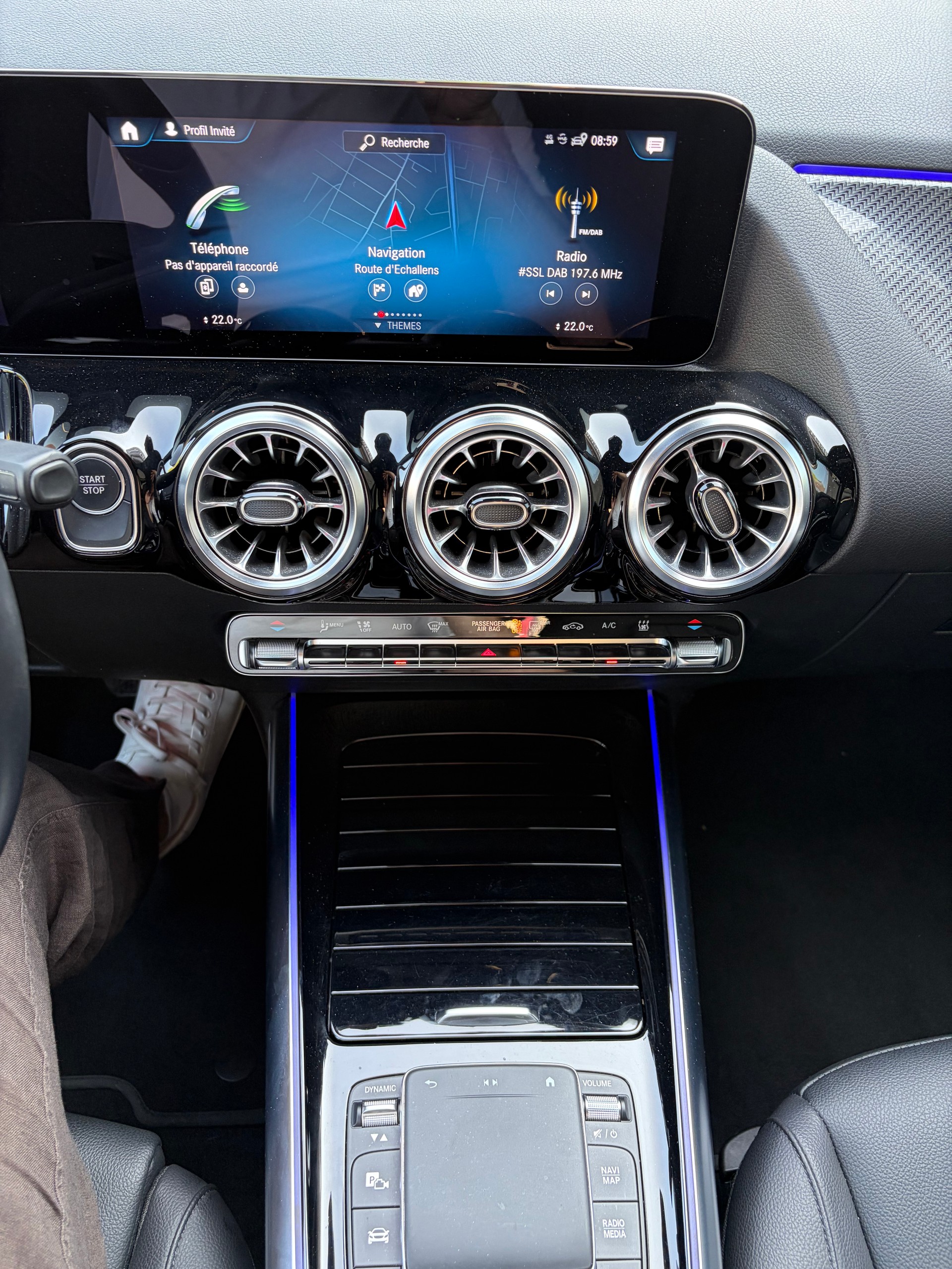 MERCEDES-BENZ EQA 250+-image-11