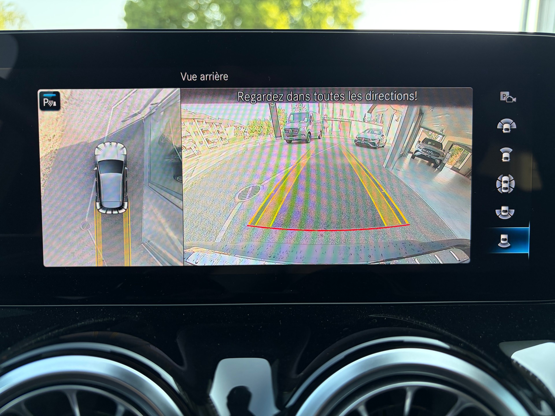 MERCEDES-BENZ EQA 250+-image-12