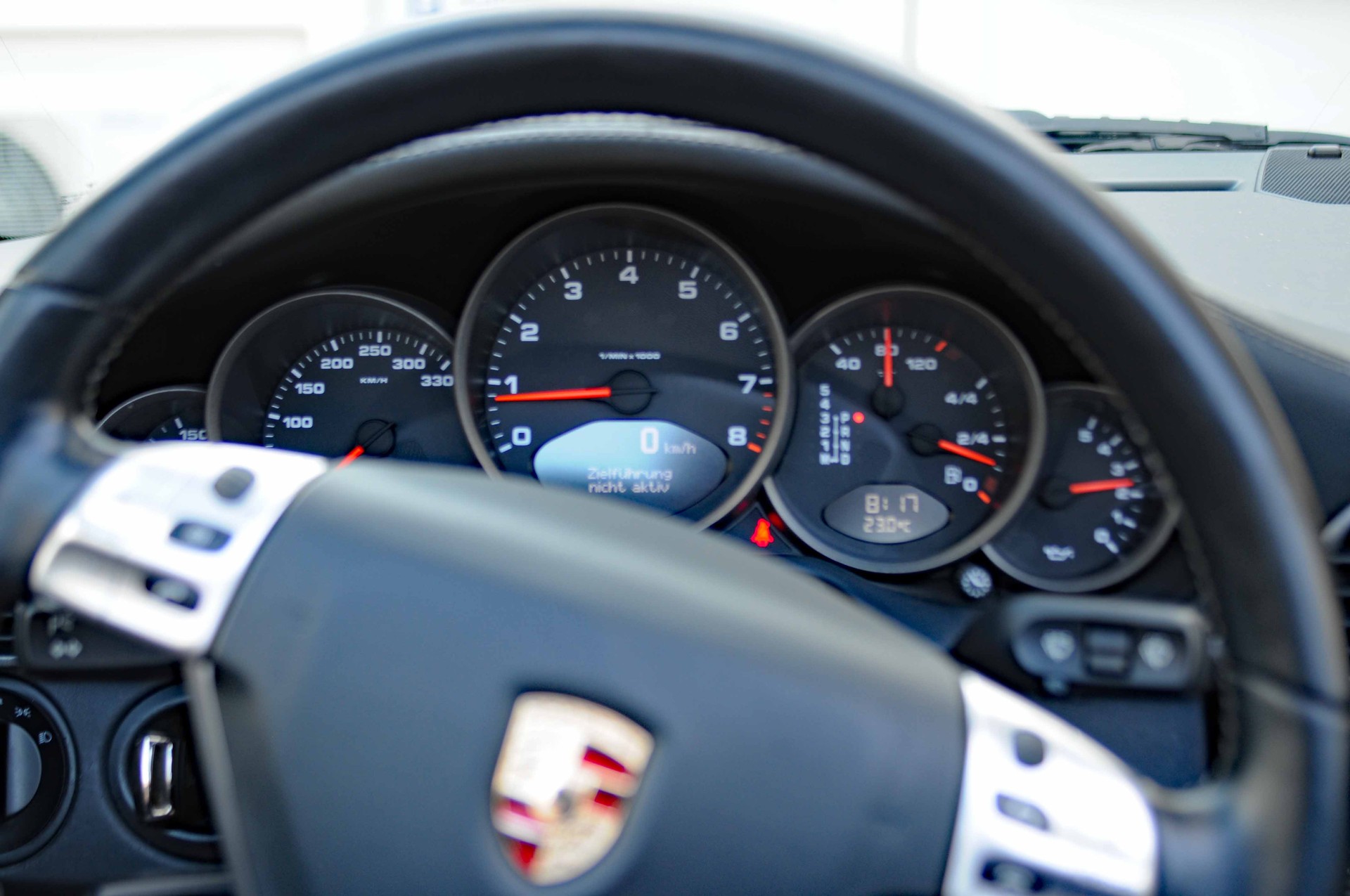 PORSCHE 911 Cabrio Carrera 4-image-23