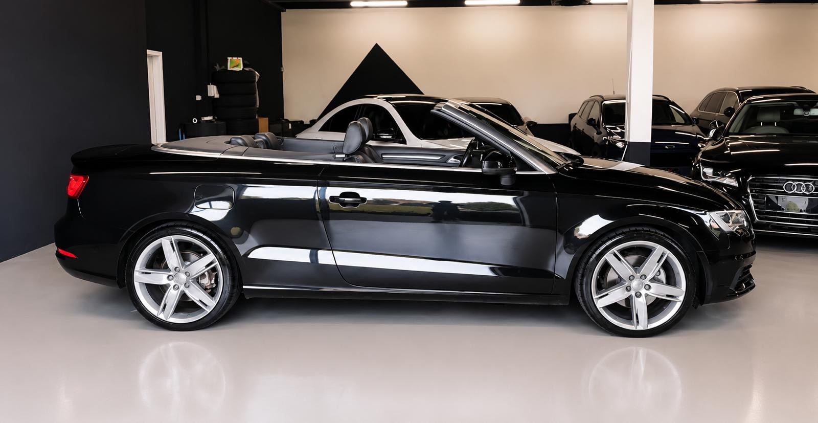 AUDI A3 Cabriolet 1.8 TFSI Ambition S-tronic-image-9