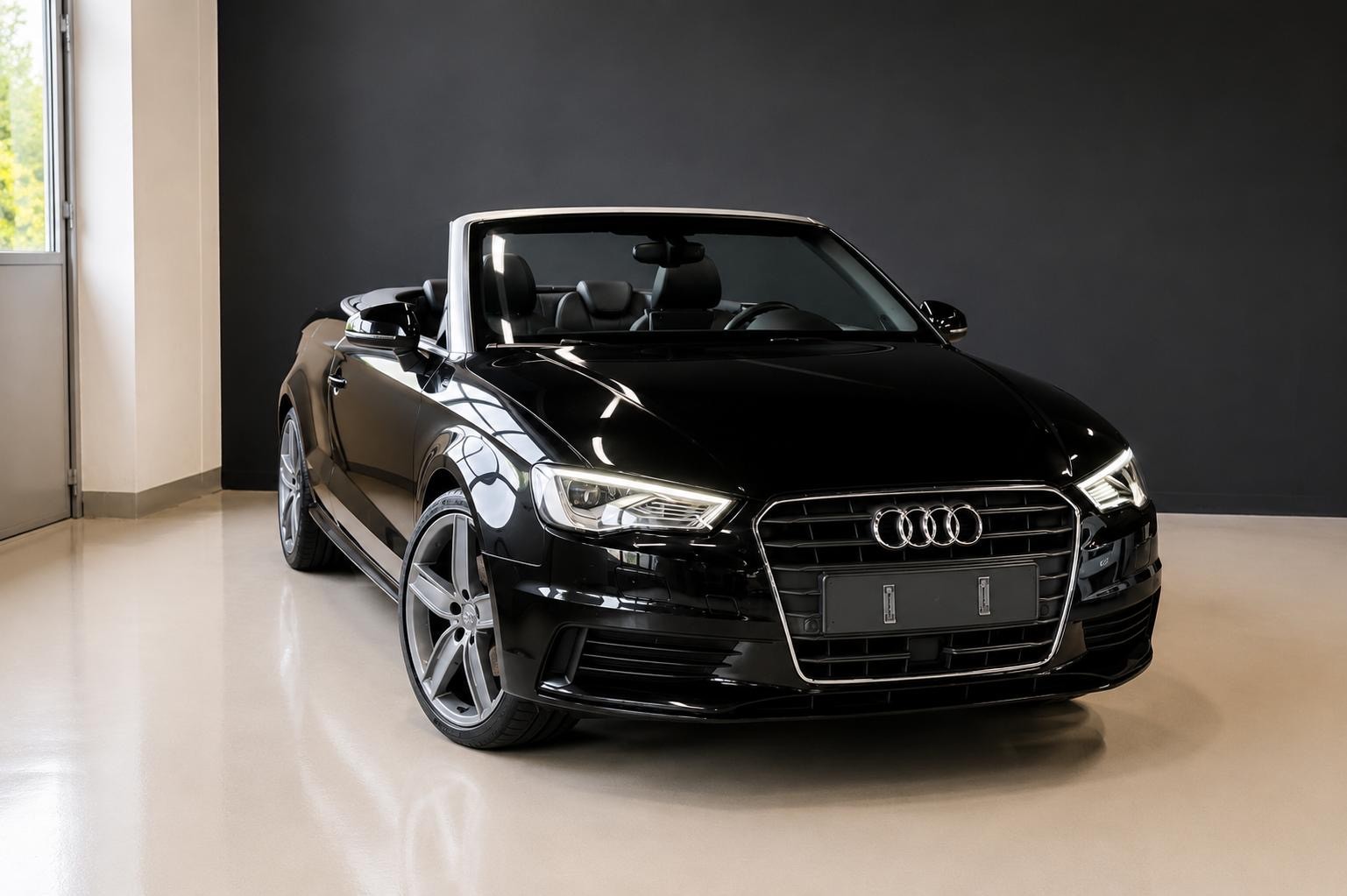 AUDI A3 Cabriolet 1.8 TFSI Ambition S-tronic-image-4