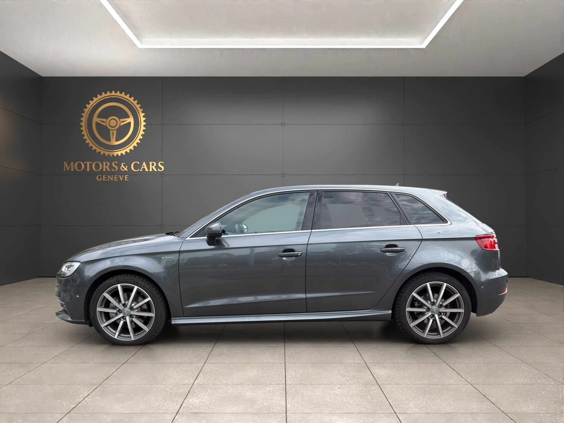 AUDI A3 Sportback 1.4 e-tron S-tronic-image-4