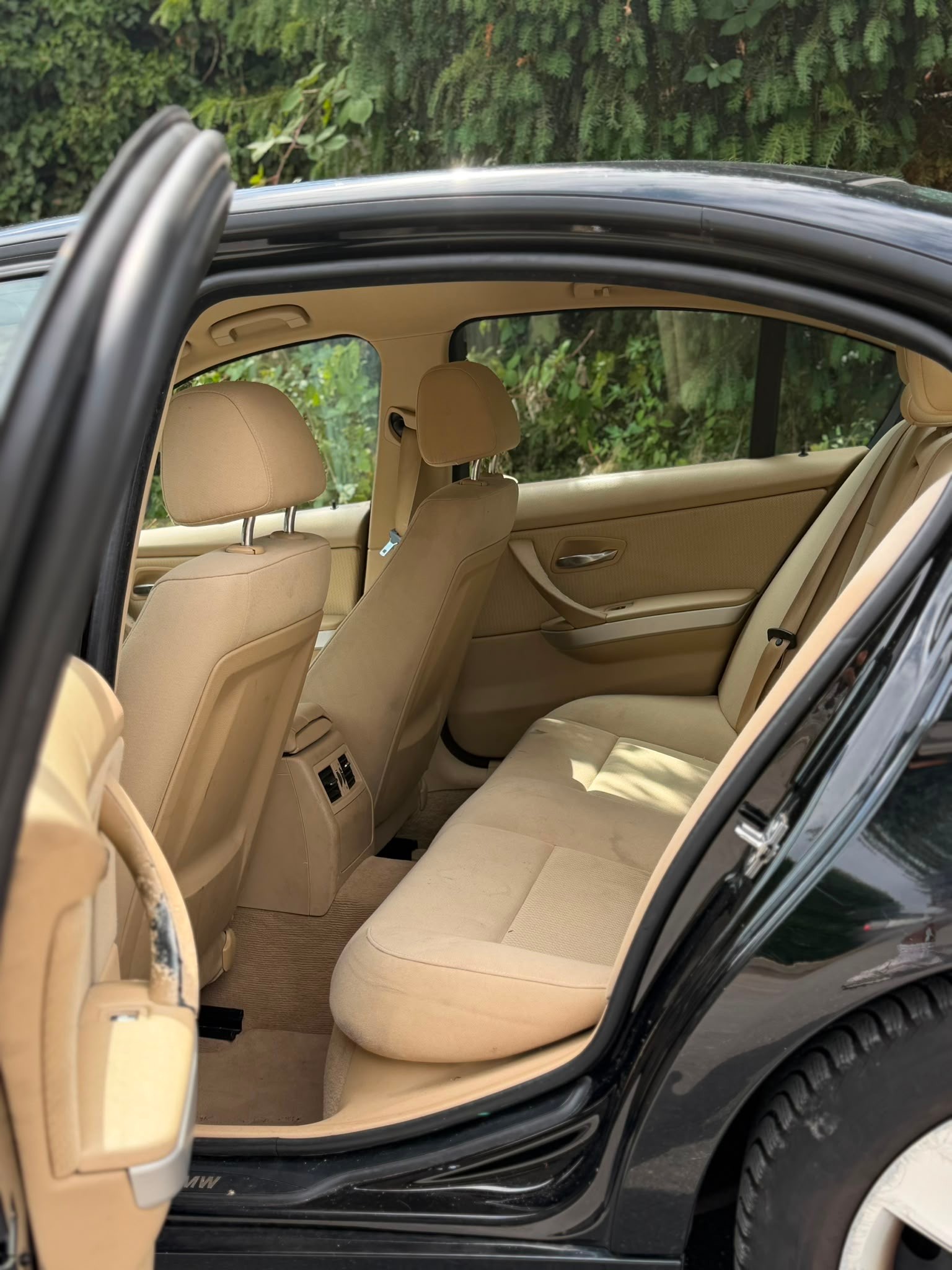 BMW 318d Dynamic Edition-image-6
