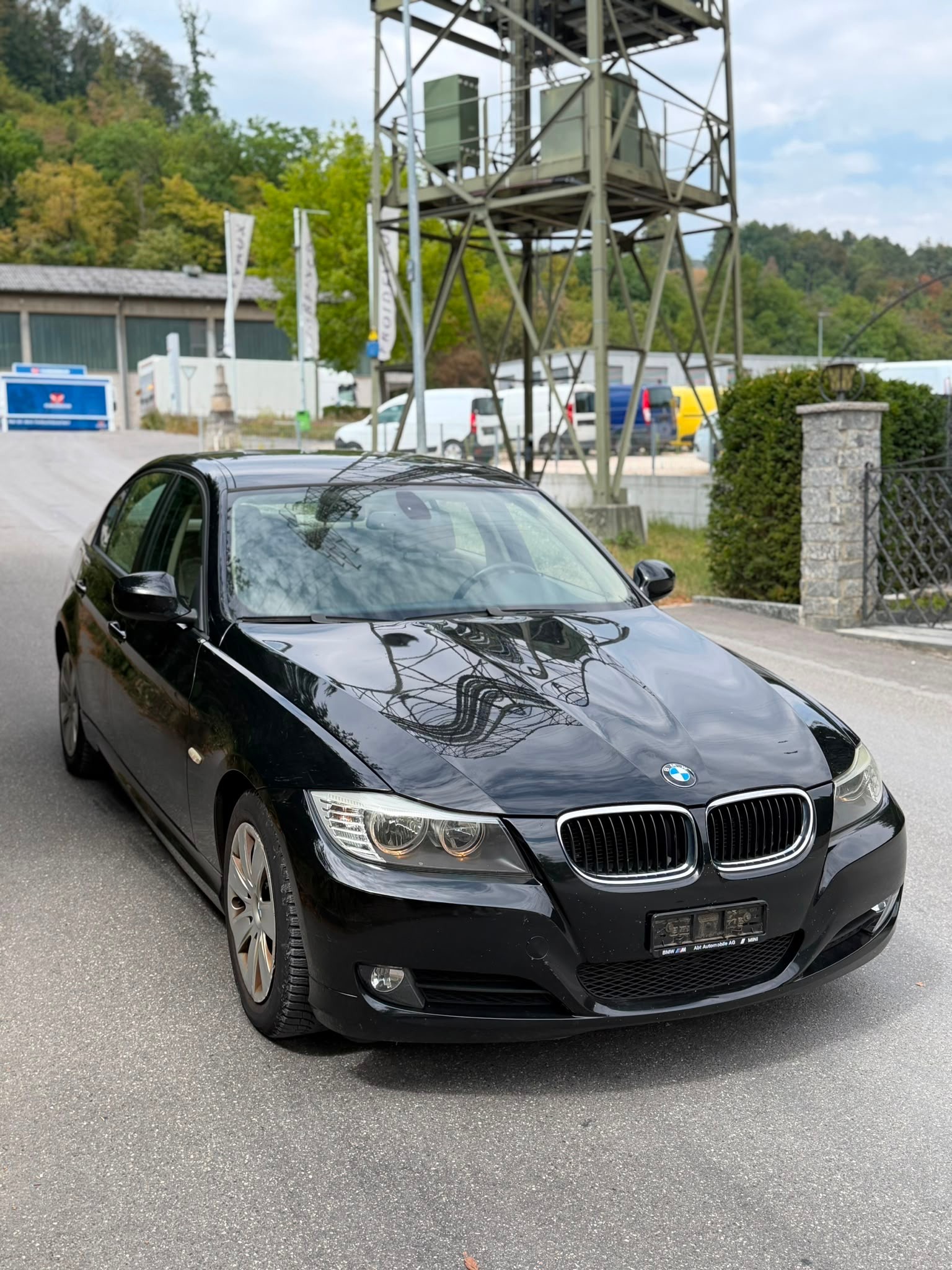BMW 318d Dynamic Edition-image-7