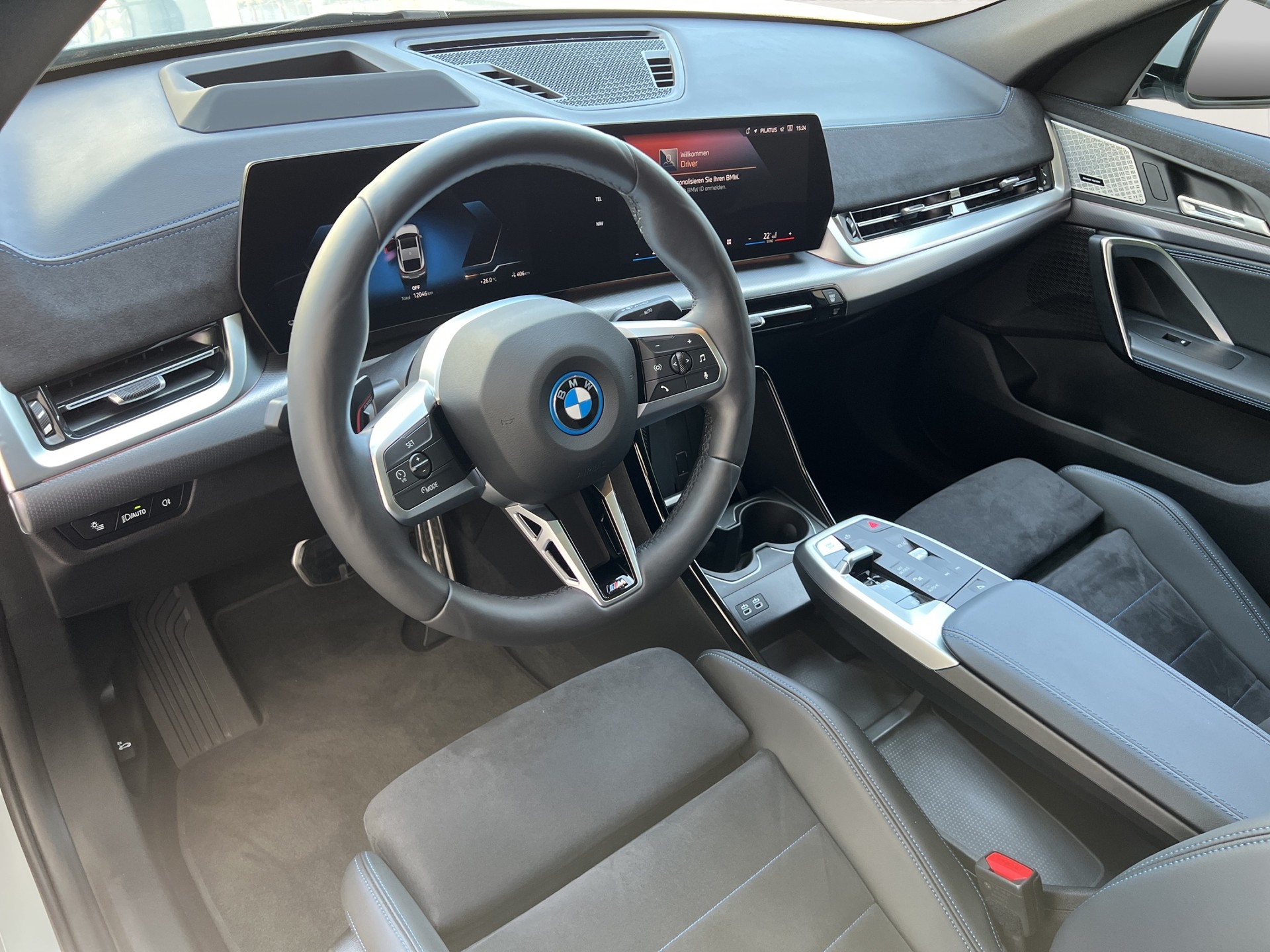 BMW iX2 xDrive 30 M Sport Pro-image-10