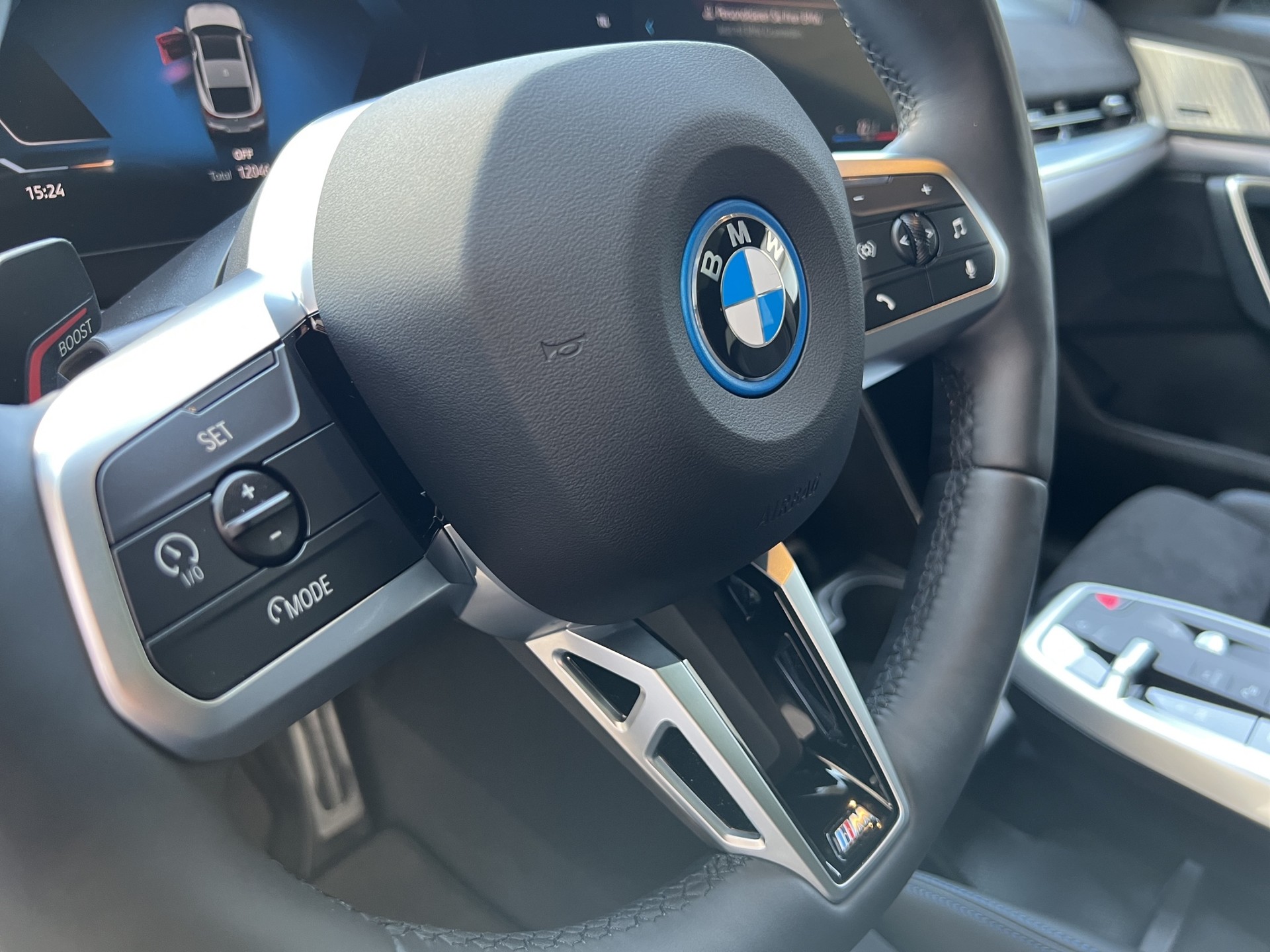 BMW iX2 xDrive 30 M Sport Pro-image-11