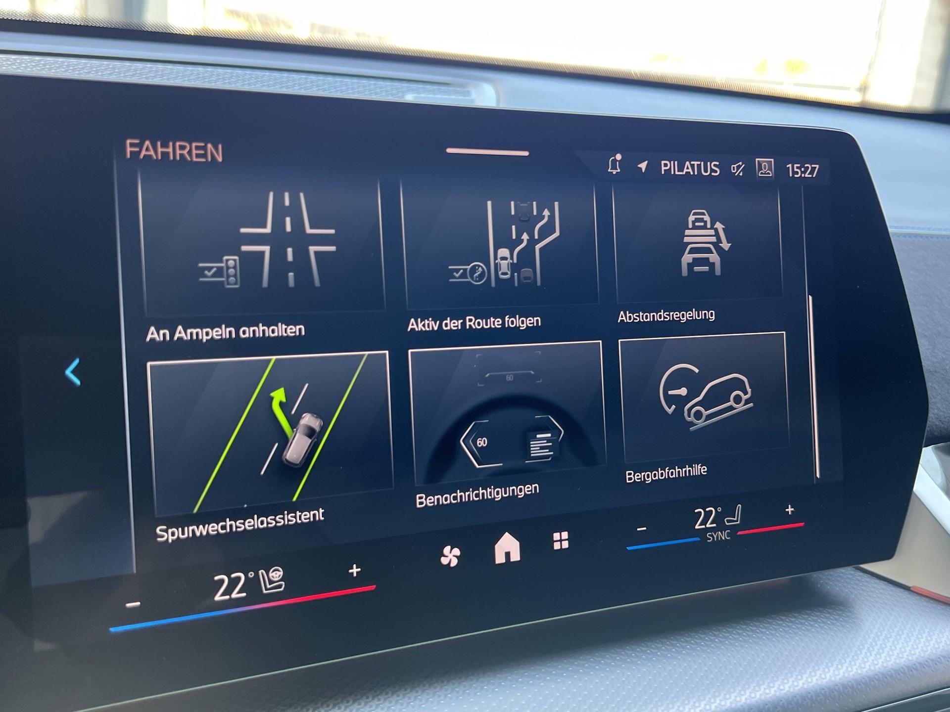 BMW iX2 xDrive 30 M Sport Pro-image-17